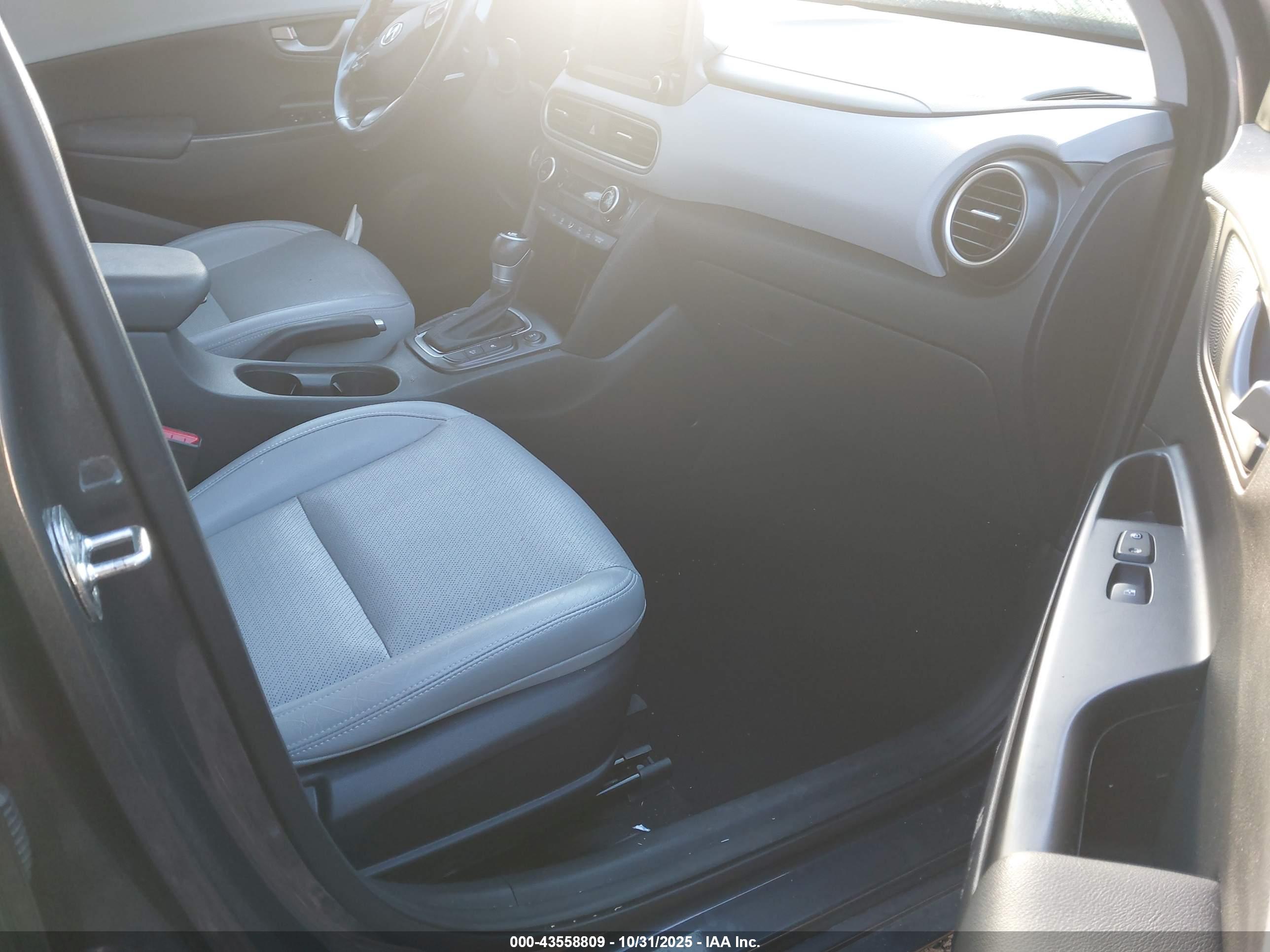 HYUNDAI KONA image 5
