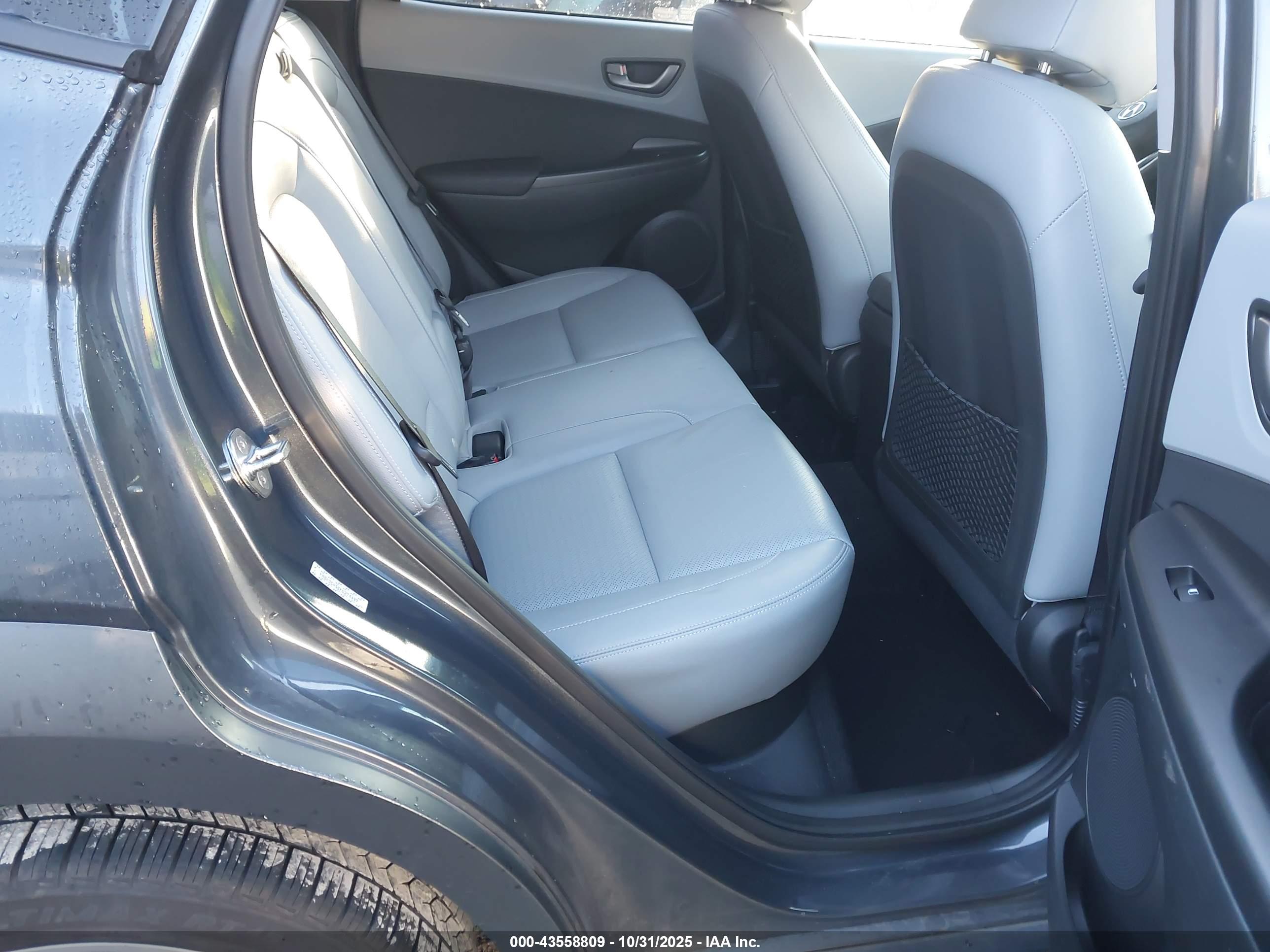 HYUNDAI KONA image 8