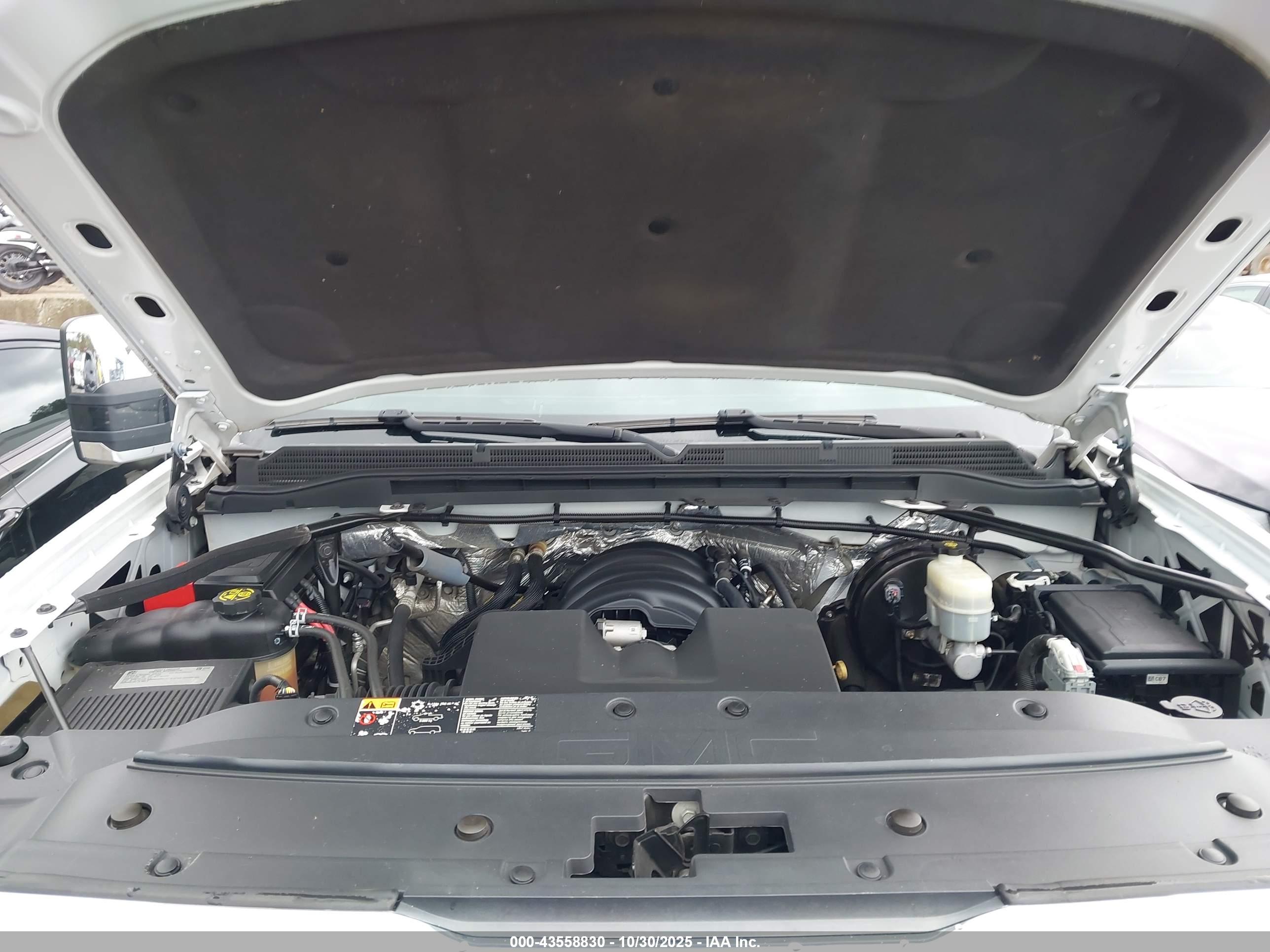 GMC SIERRA image 10