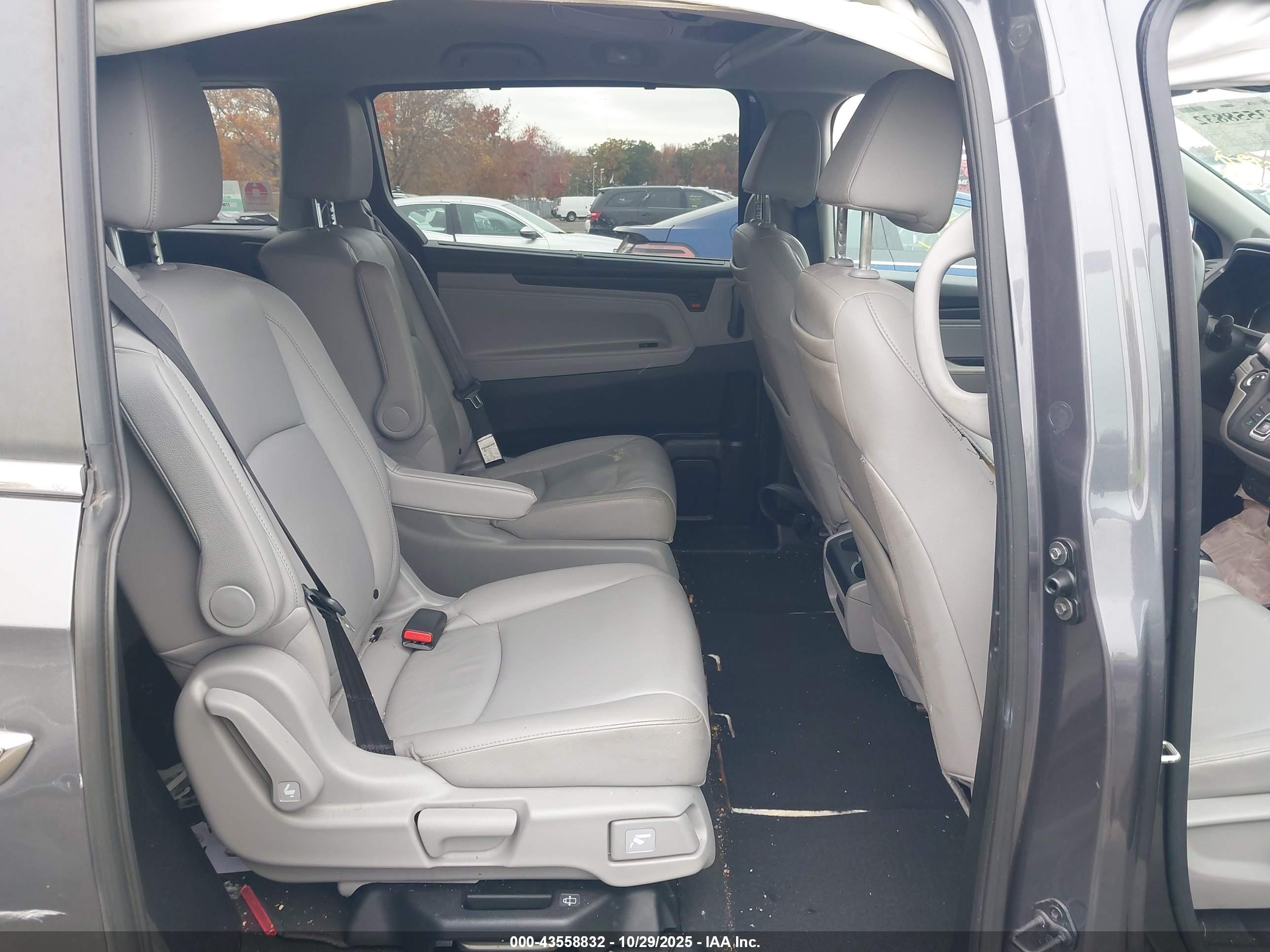 HONDA ODYSSEY image 8