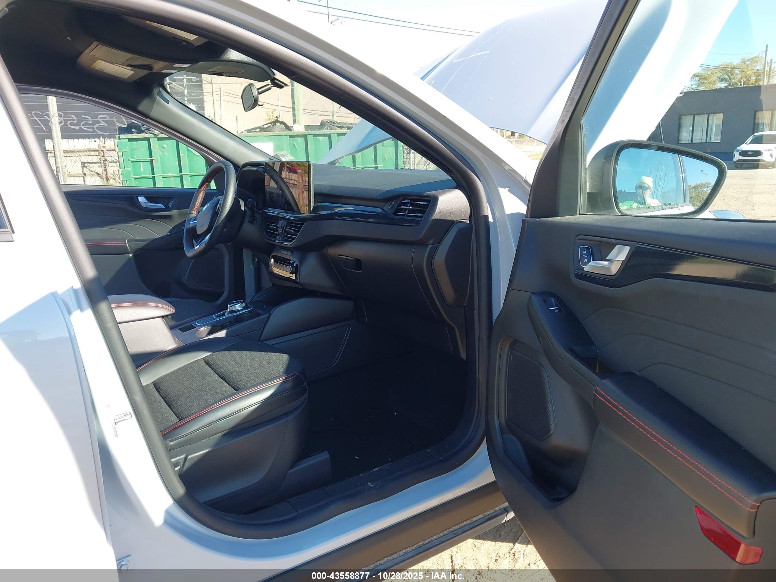 FORD ESCAPE image 5