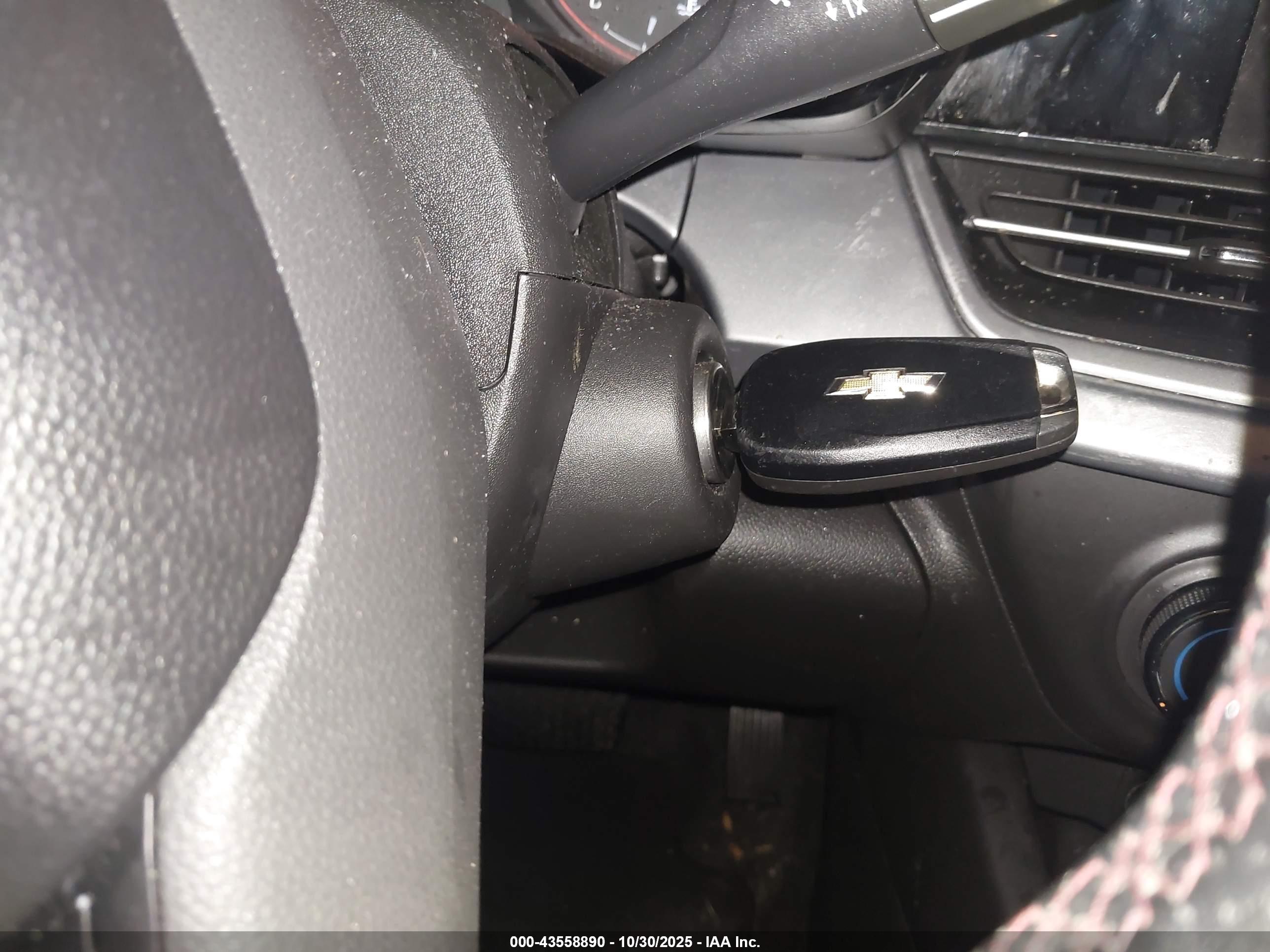 CHEVROLET TRAX image 11