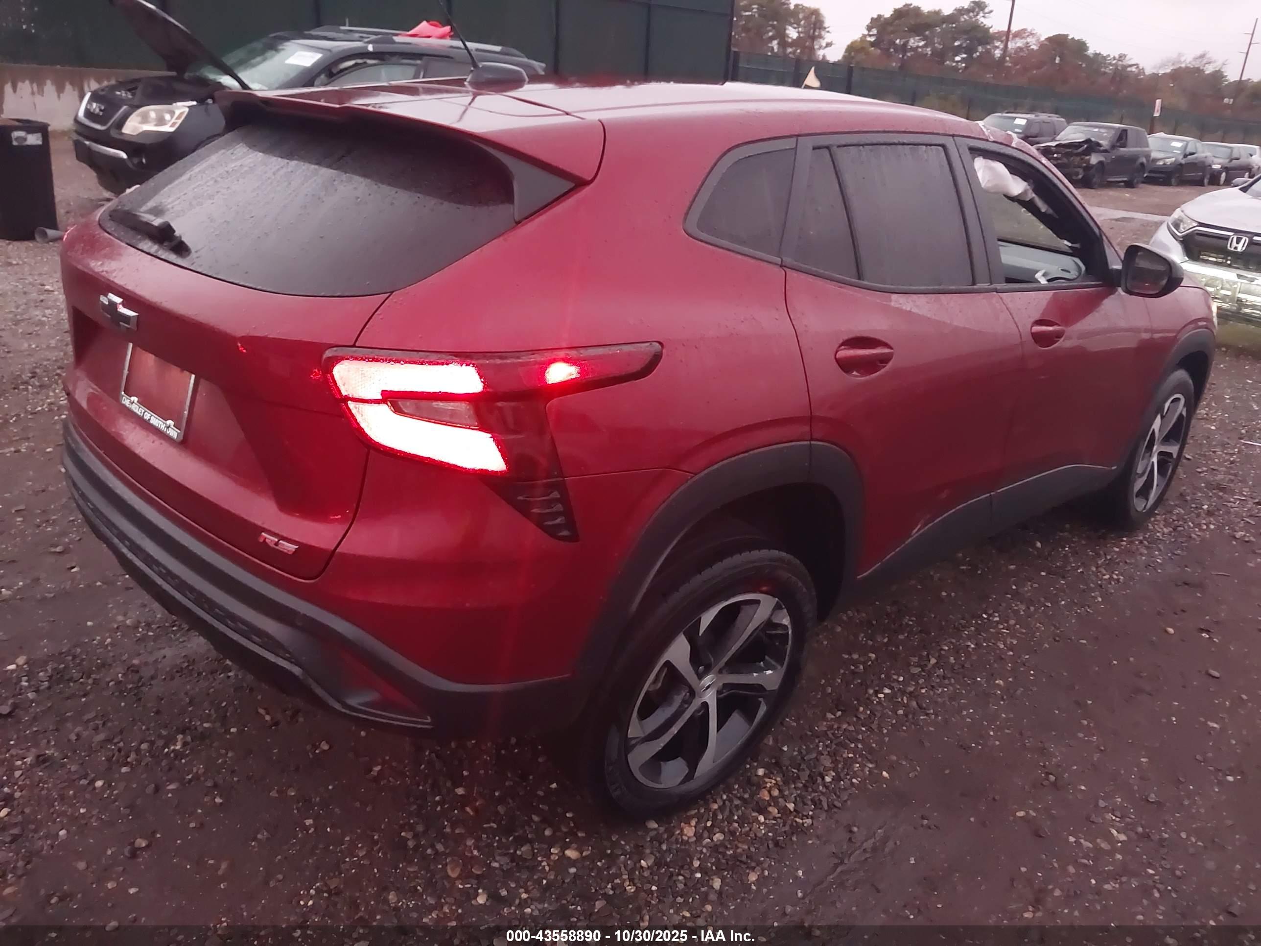 CHEVROLET TRAX image 4