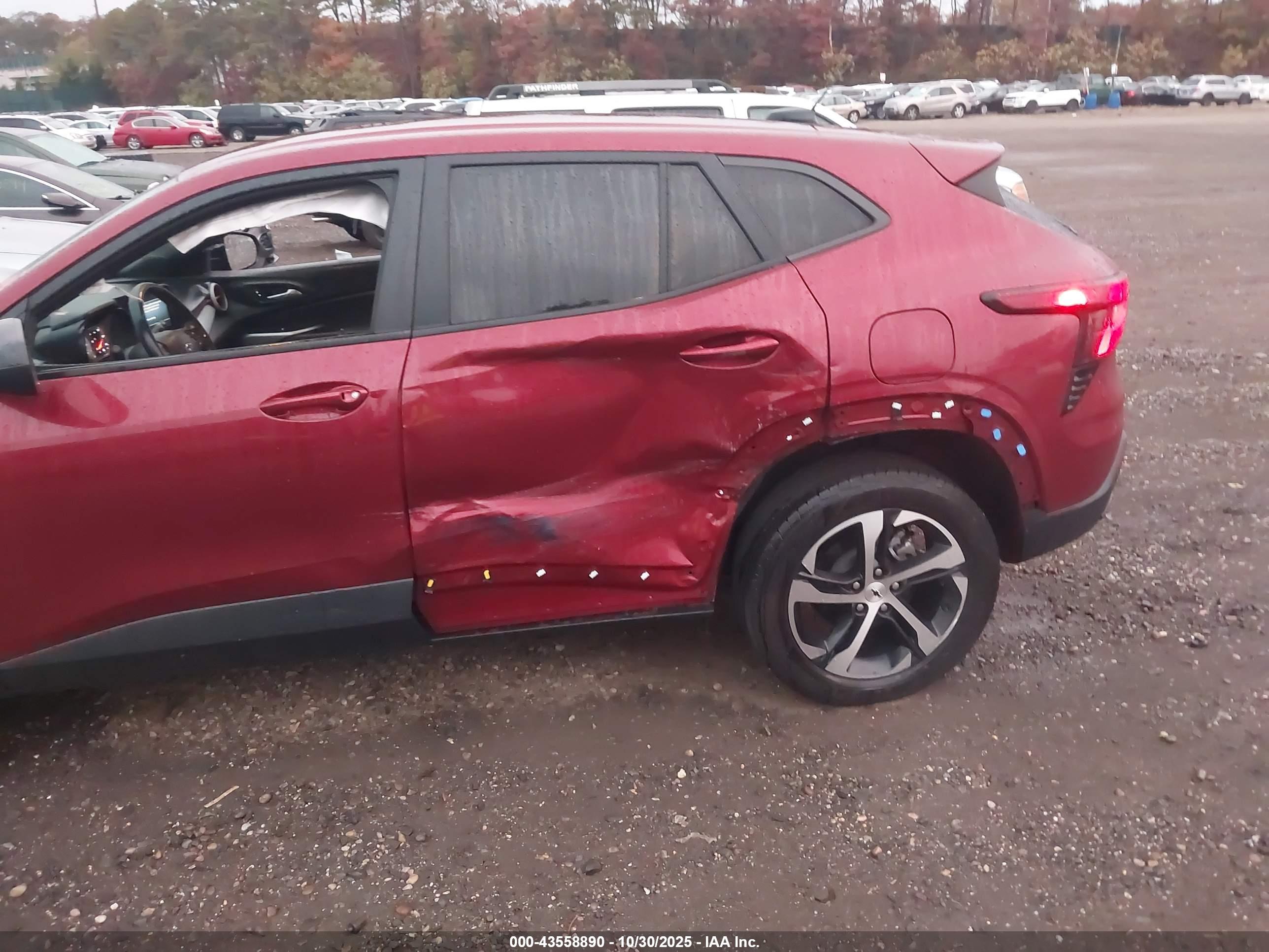 CHEVROLET TRAX image 6