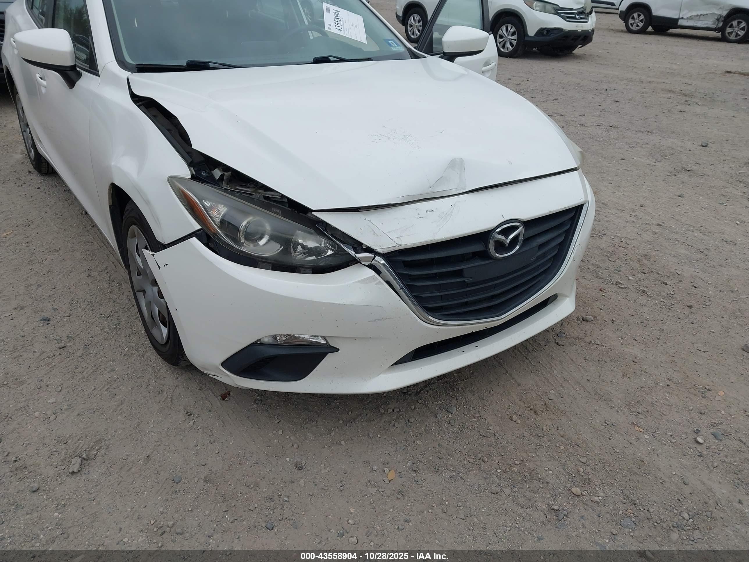 MAZDA MAZDA3 image 6