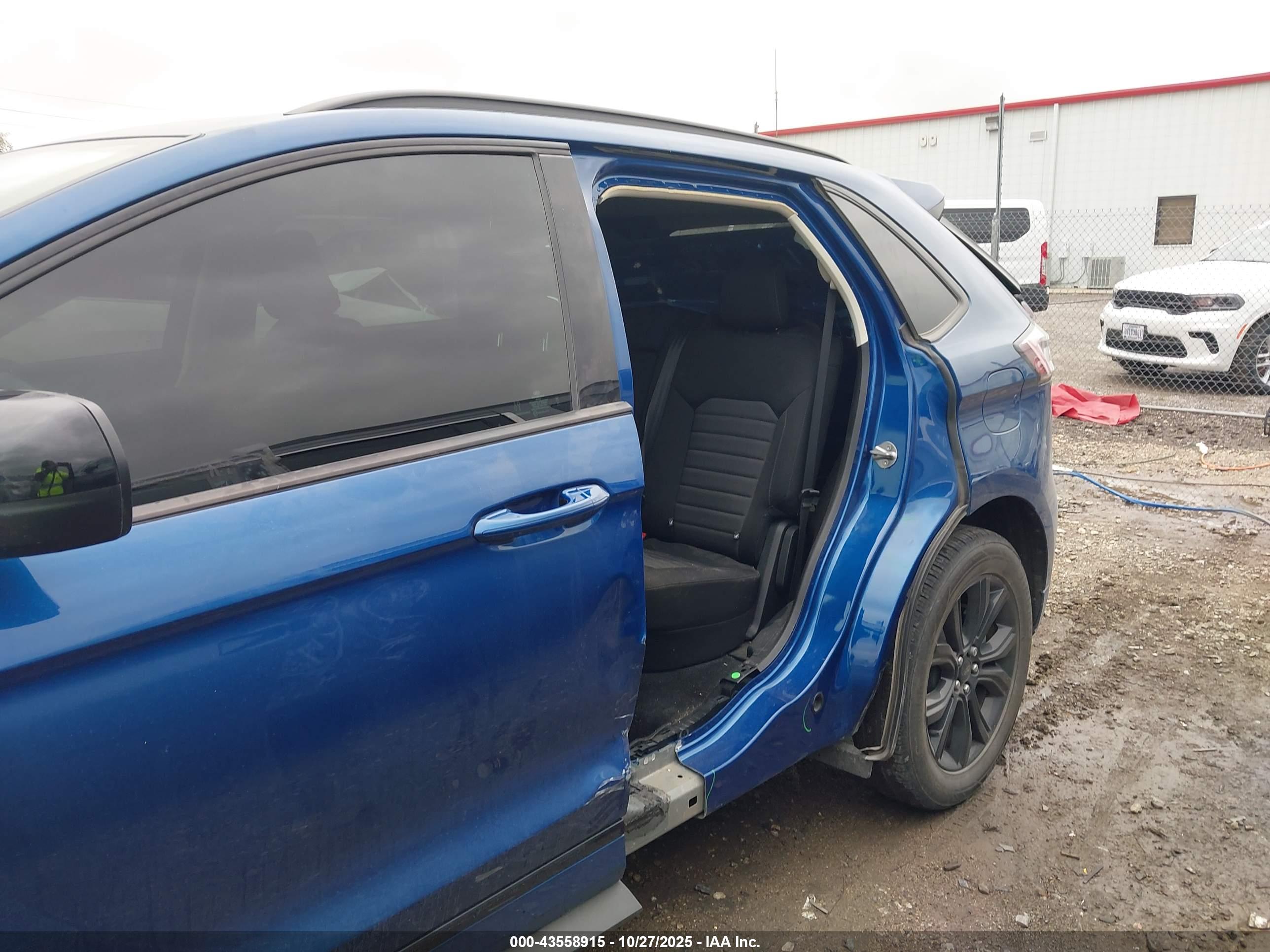 FORD EDGE image 6