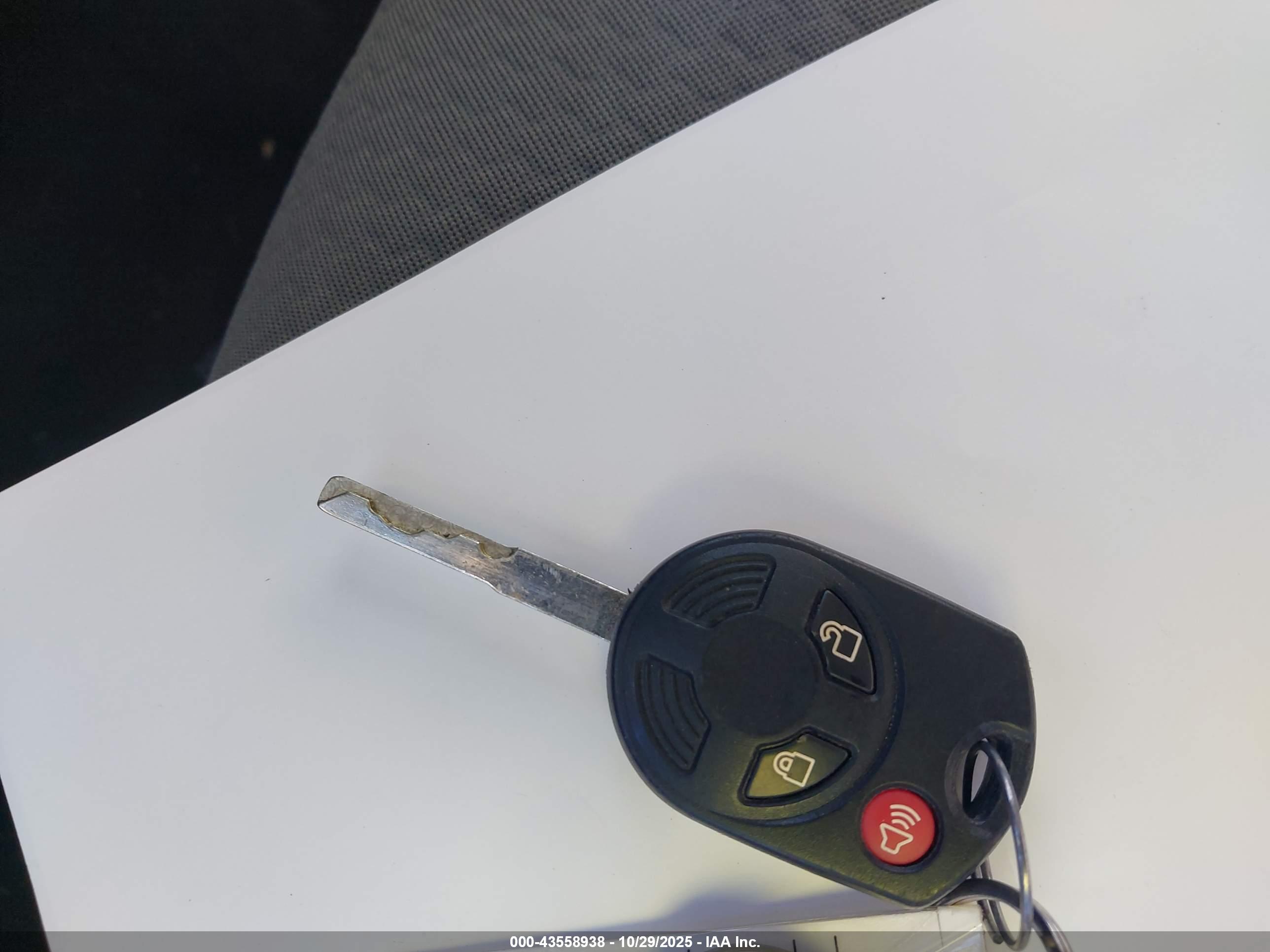 FORD ESCAPE image 11