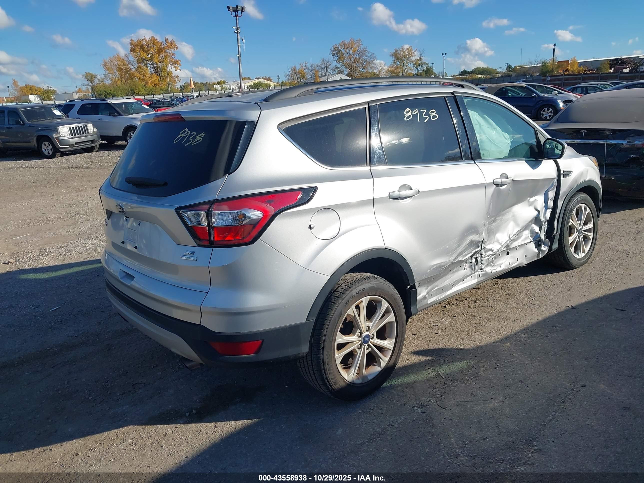 FORD ESCAPE image 4