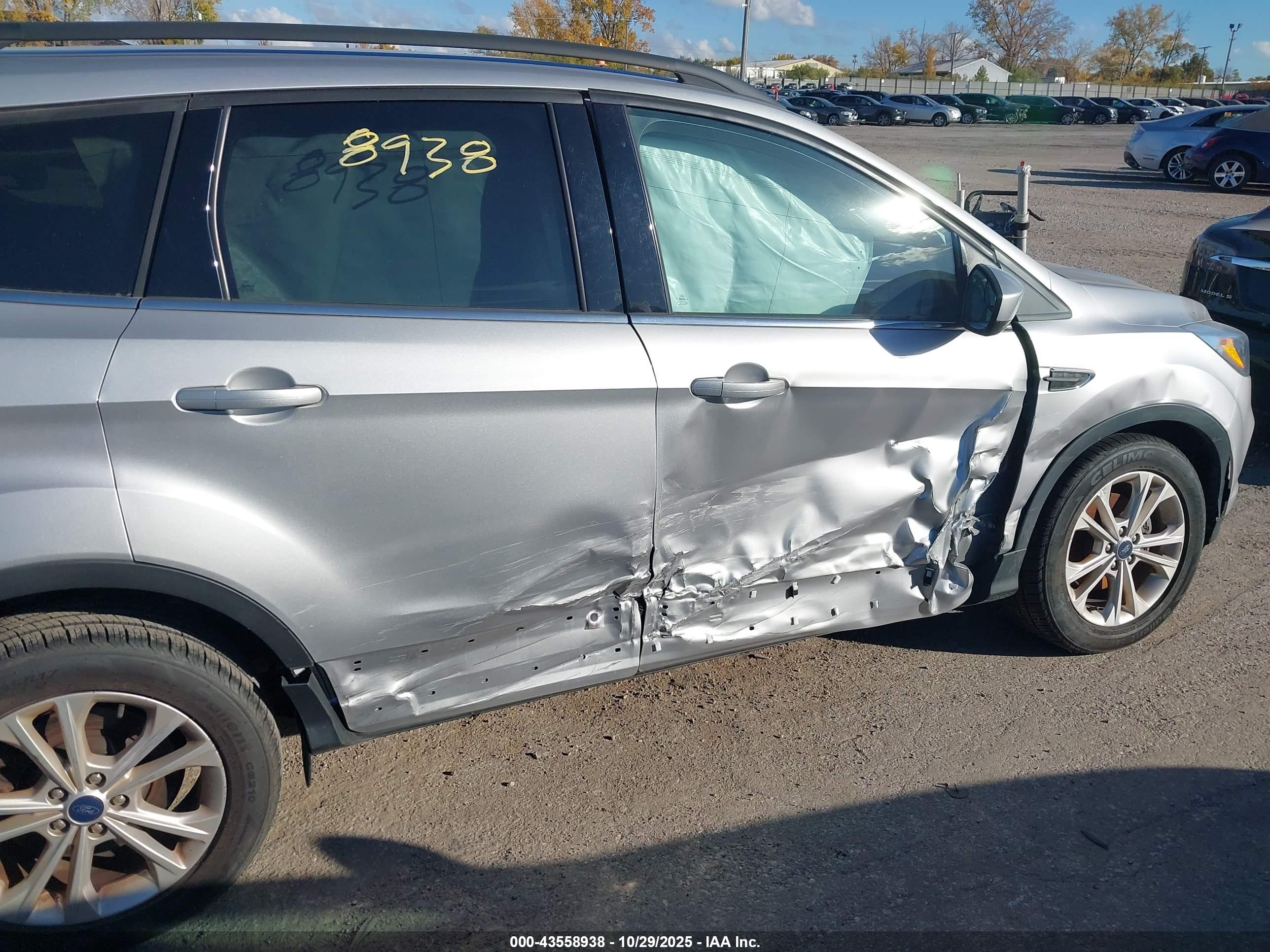 FORD ESCAPE image 6