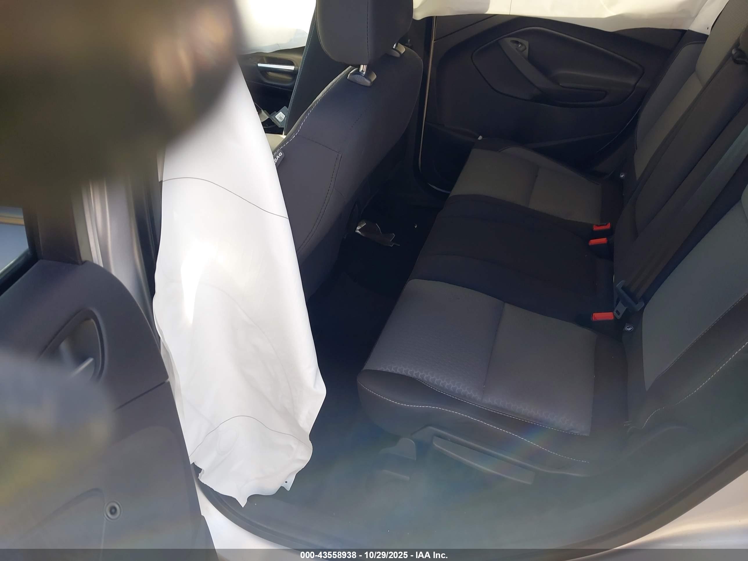 FORD ESCAPE image 8