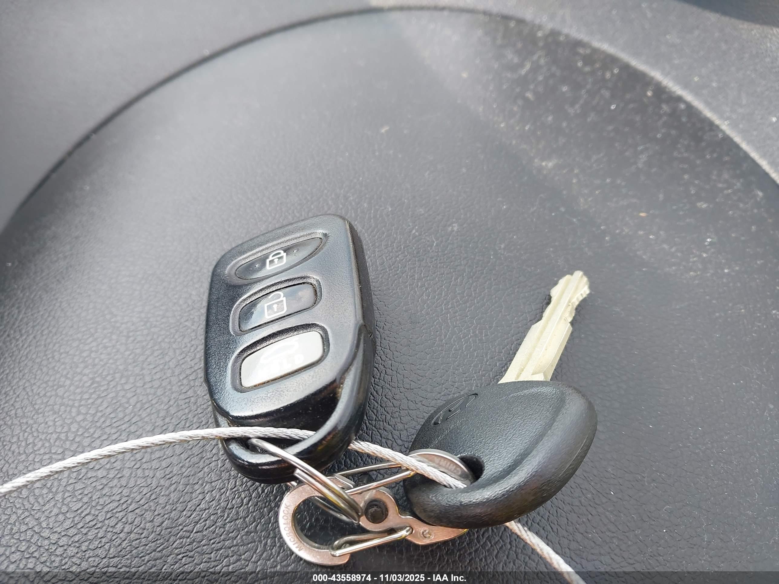 HYUNDAI ELANTRA image 11