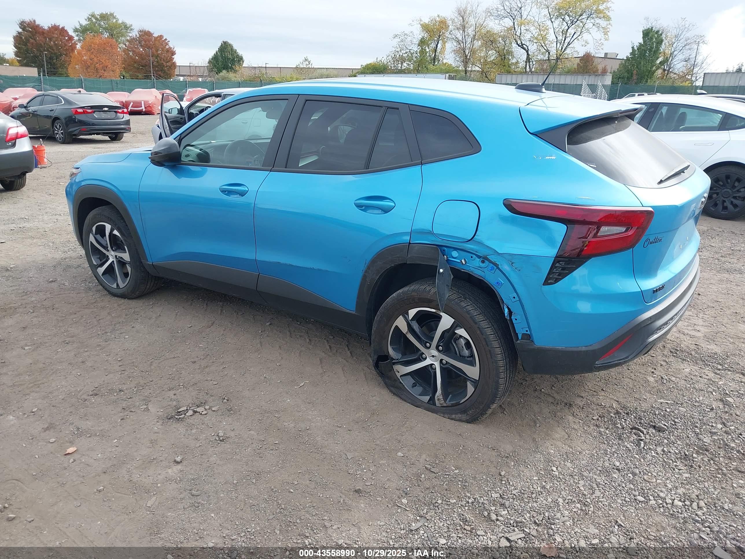CHEVROLET TRAX image 3
