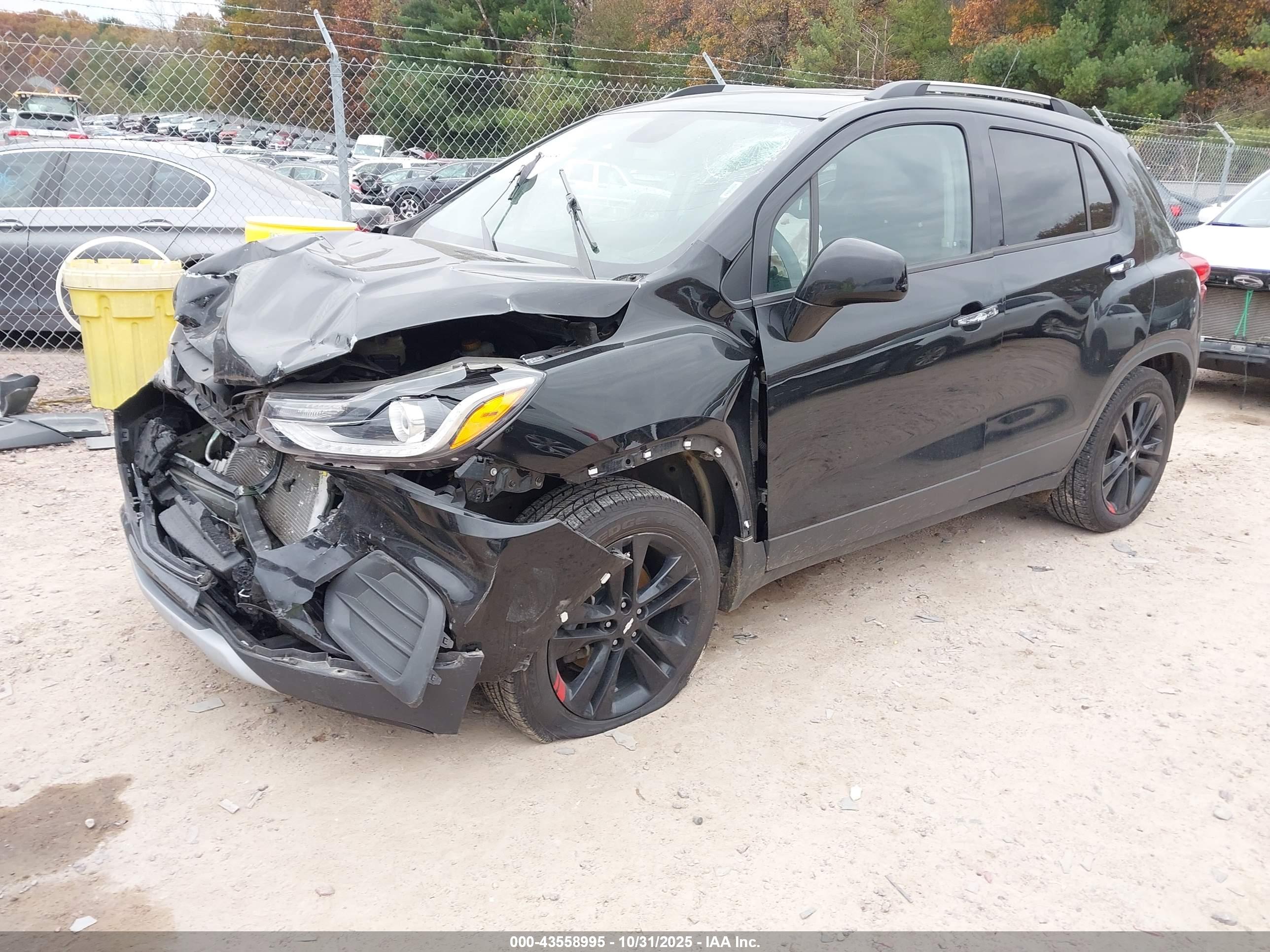 CHEVROLET TRAX image 2