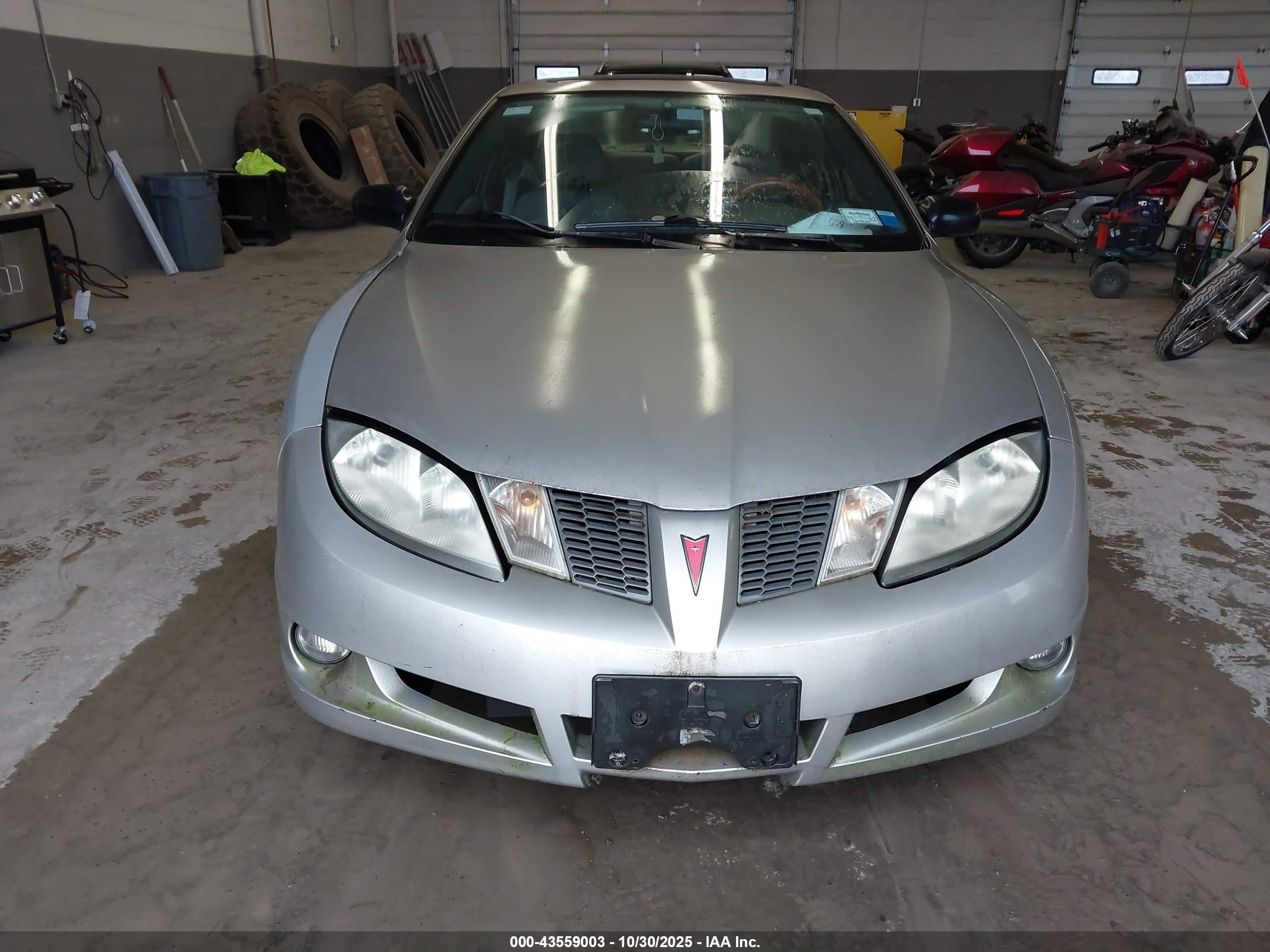 PONTIAC SUNFIRE image 6