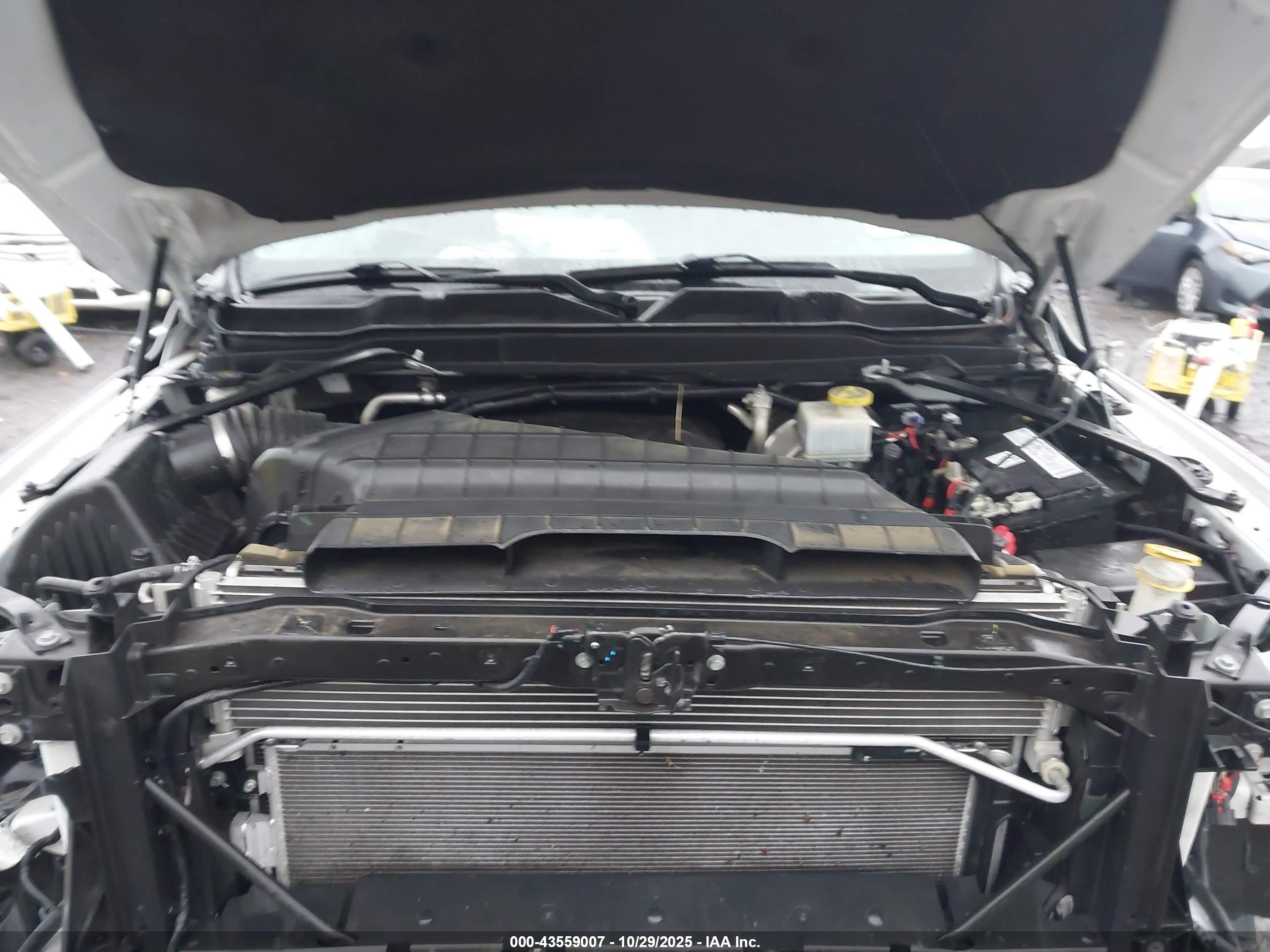 RAM 2500 image 10