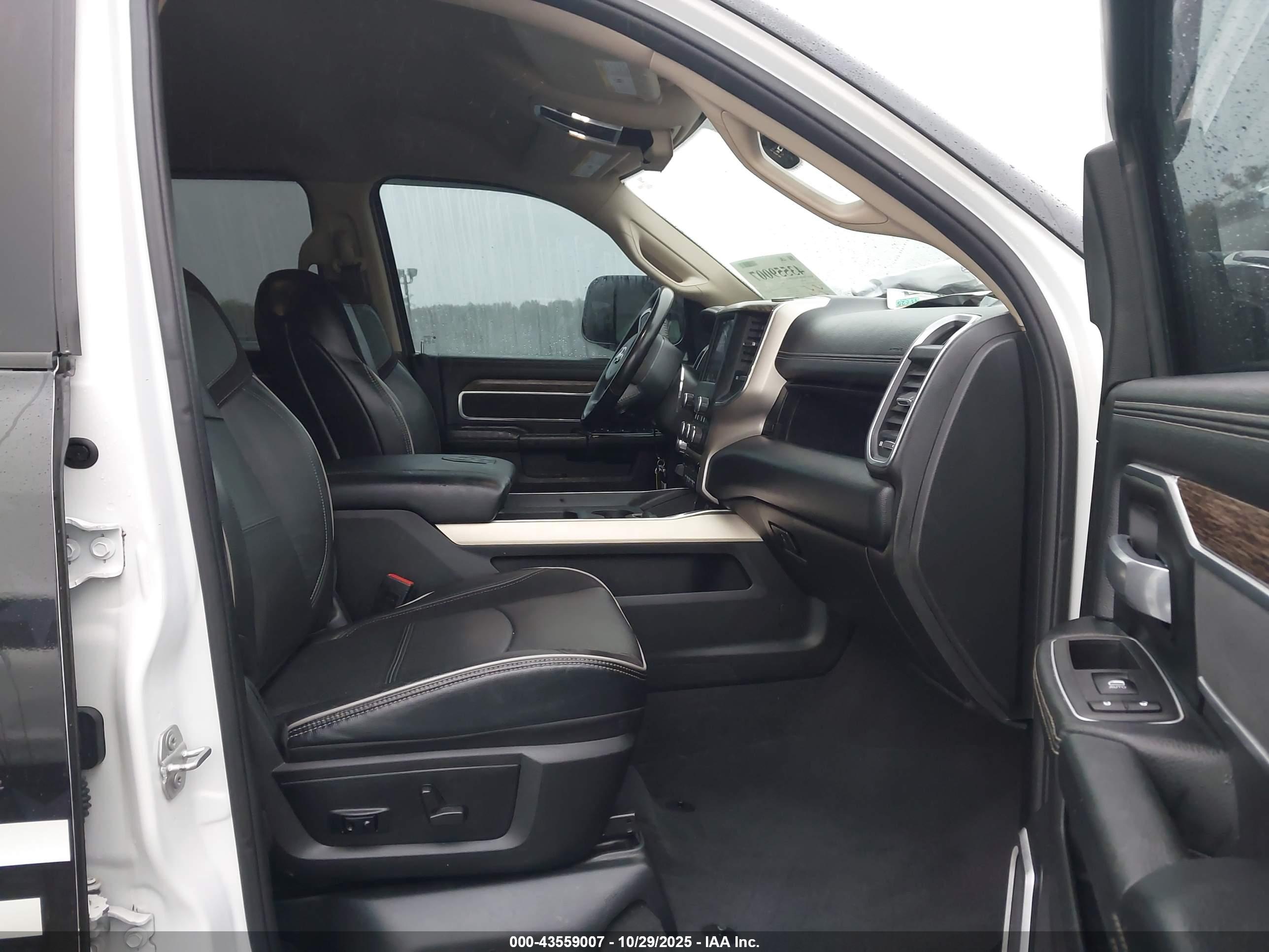 RAM 2500 image 5