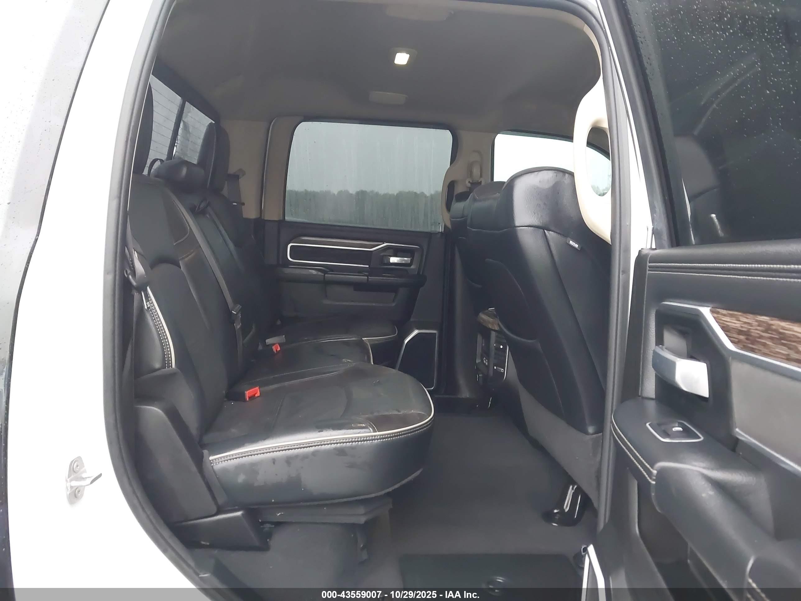 RAM 2500 image 8