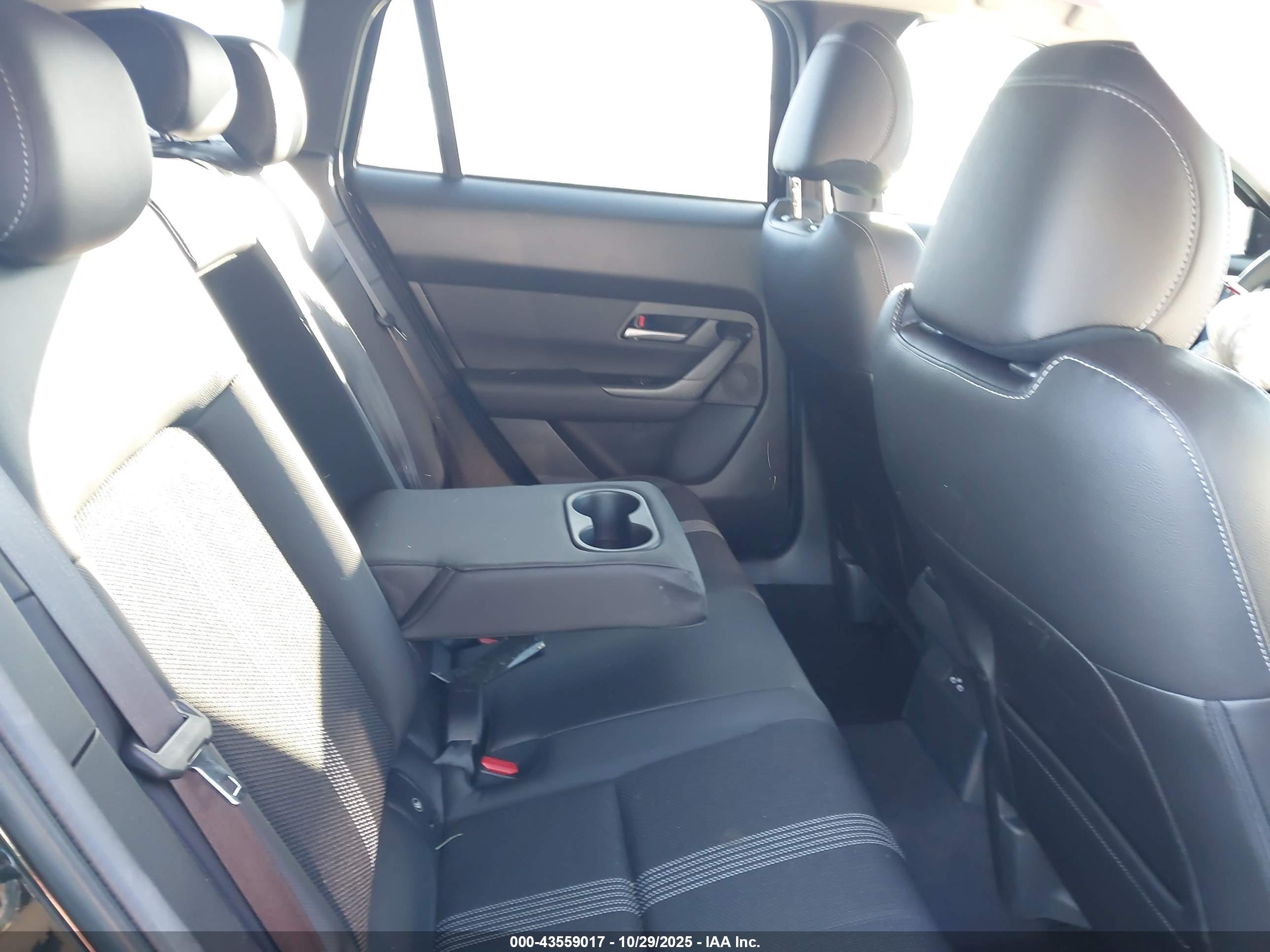 MAZDA CX-50 image 8