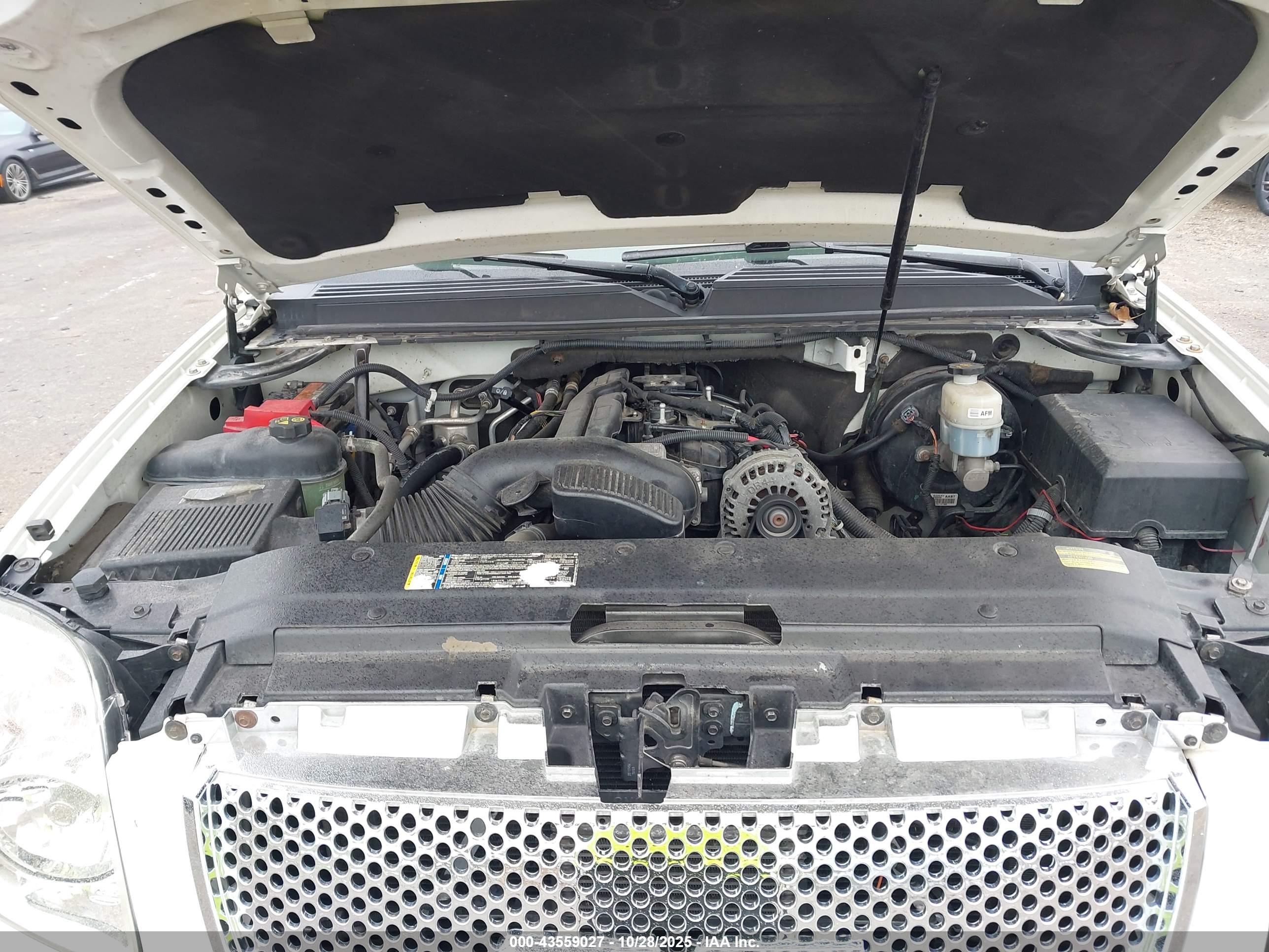 GMC YUKON image 10