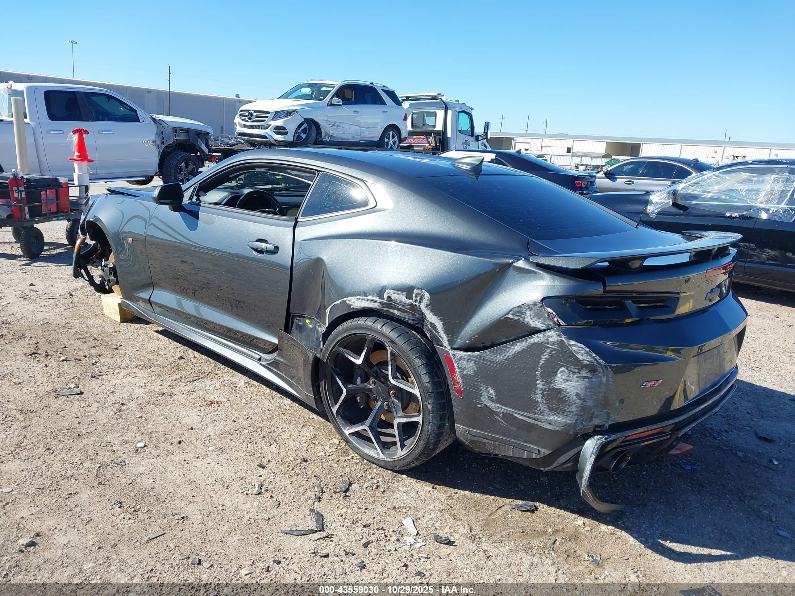CHEVROLET CAMARO image 3