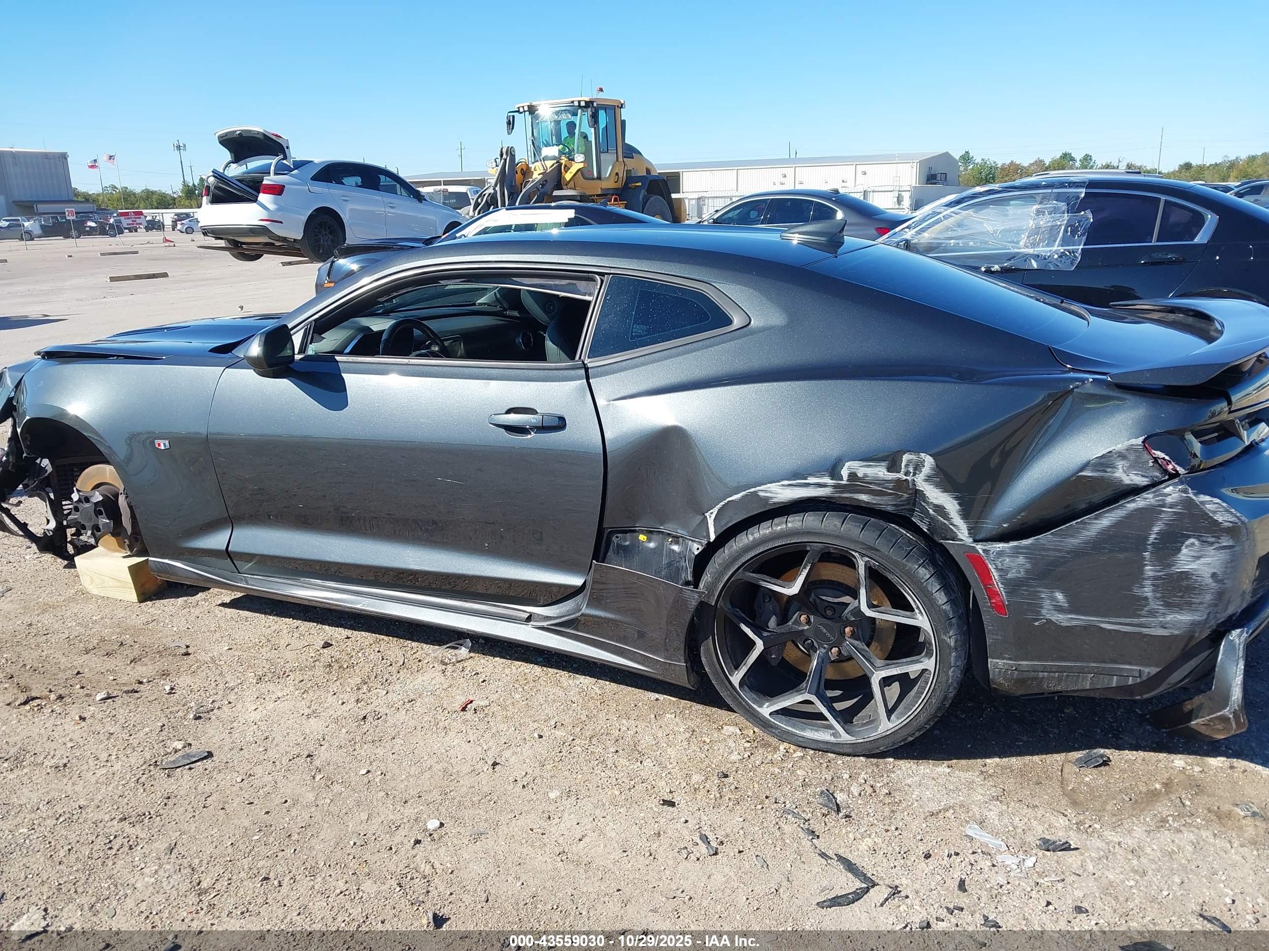 CHEVROLET CAMARO image 6
