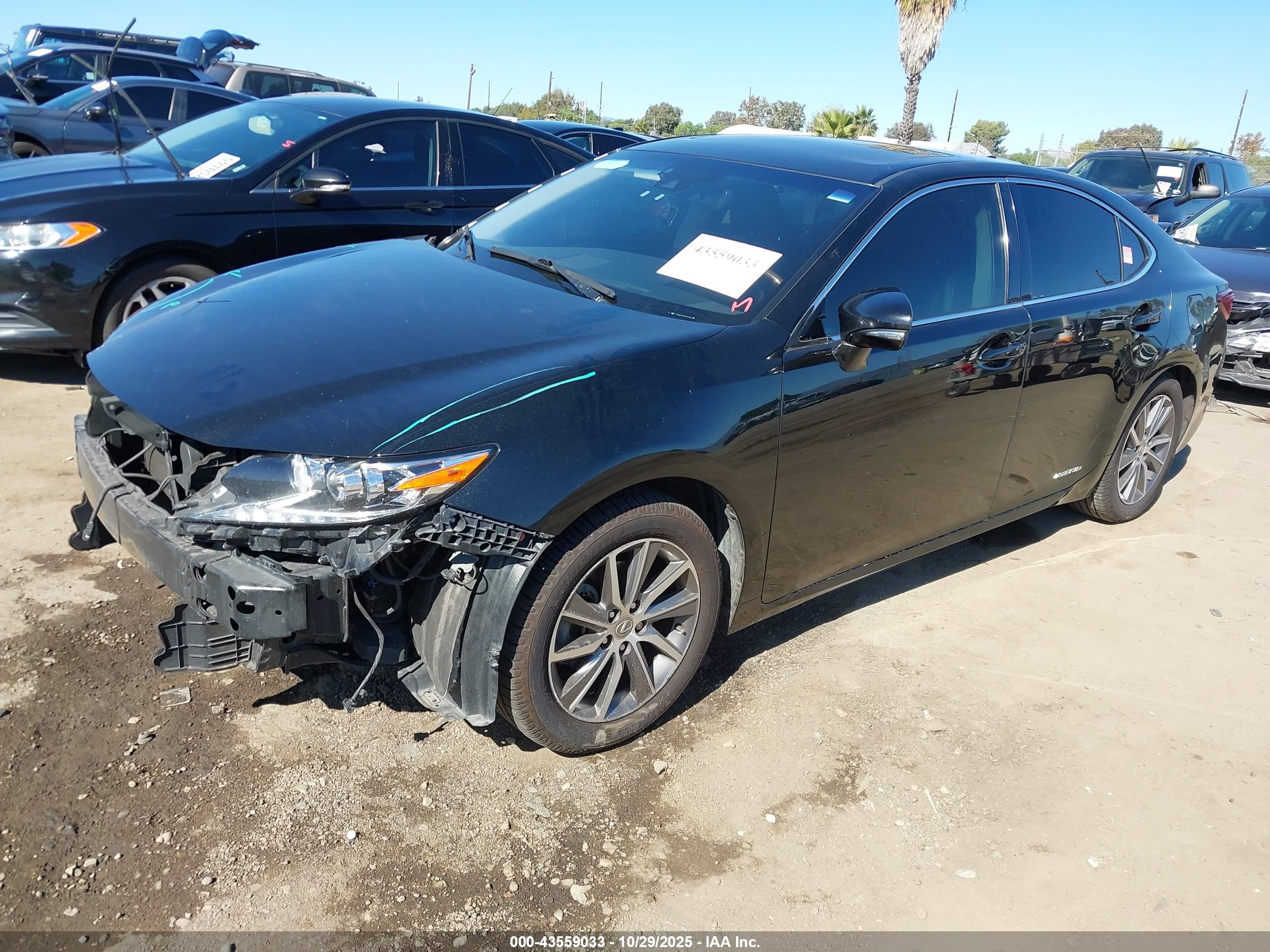LEXUS ES image 2