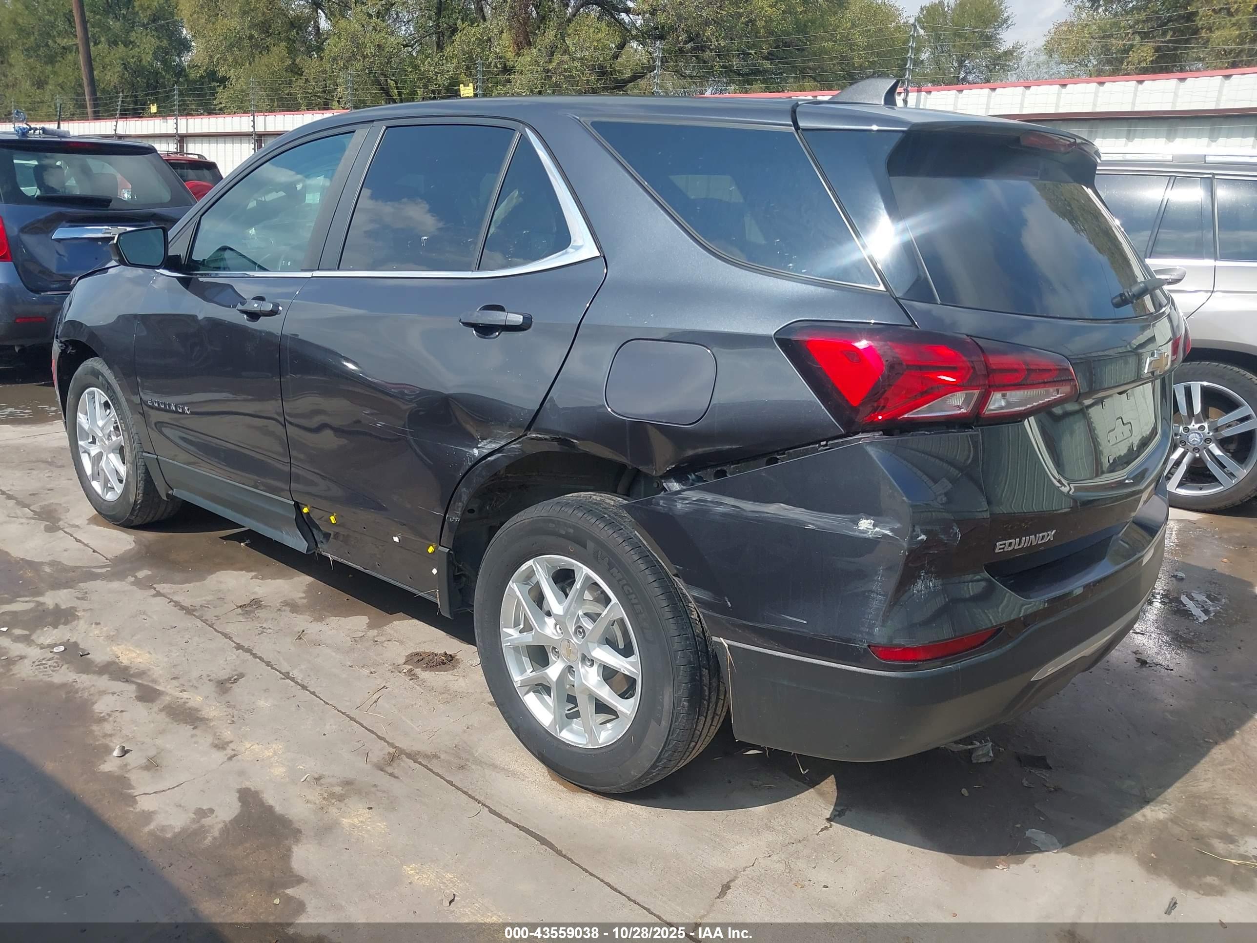 CHEVROLET EQUINOX image 3
