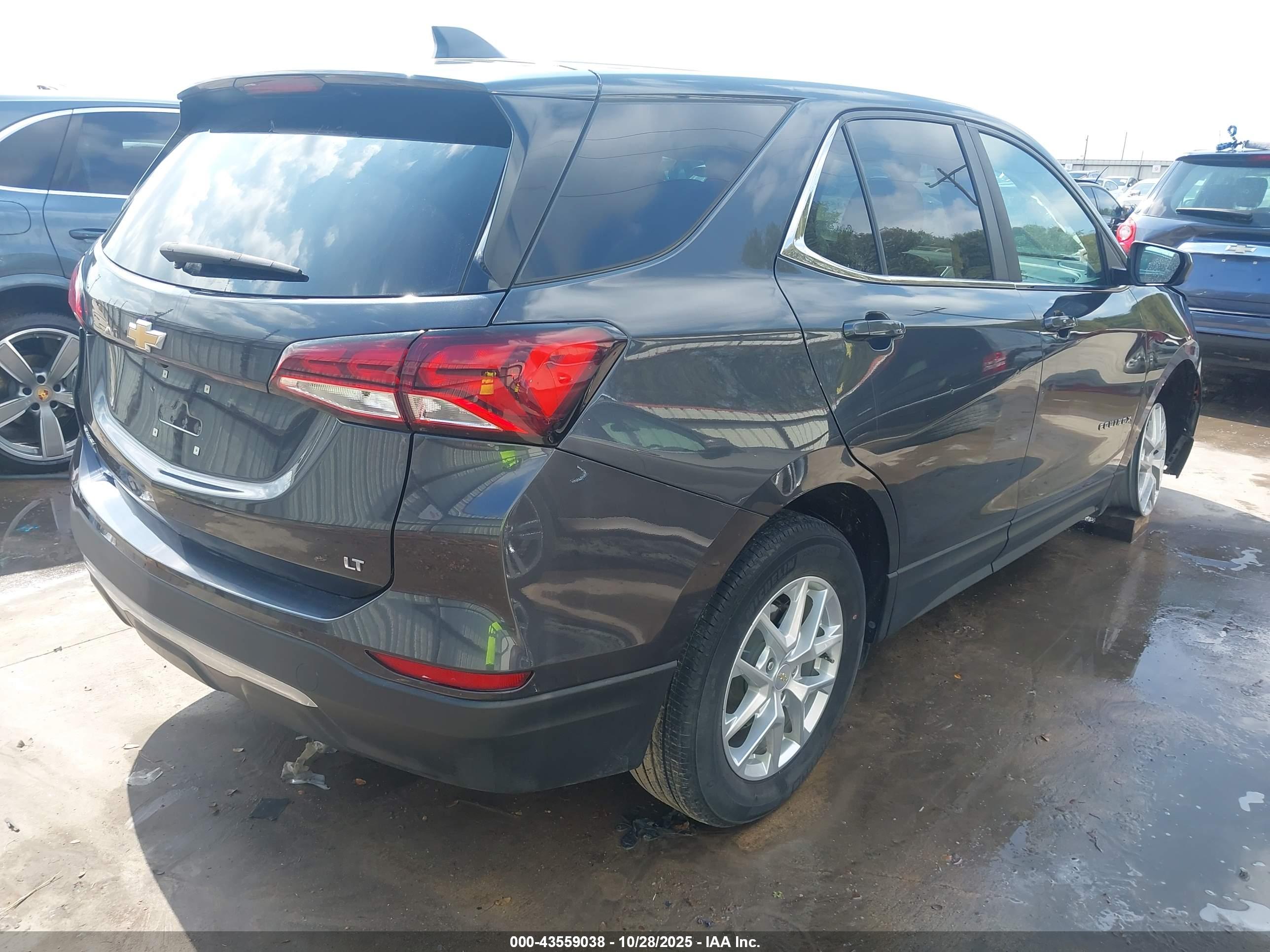 CHEVROLET EQUINOX image 4