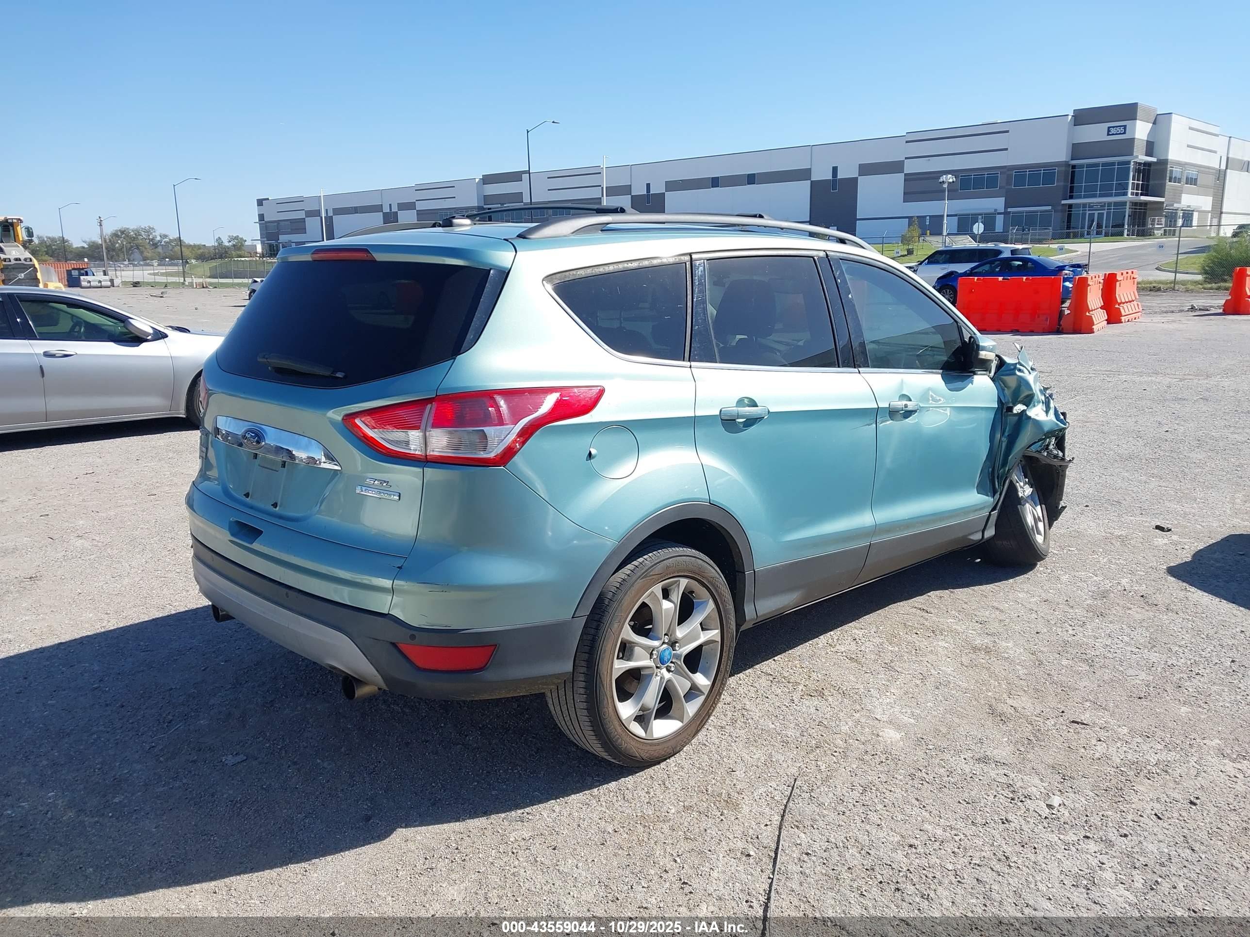 FORD ESCAPE image 4