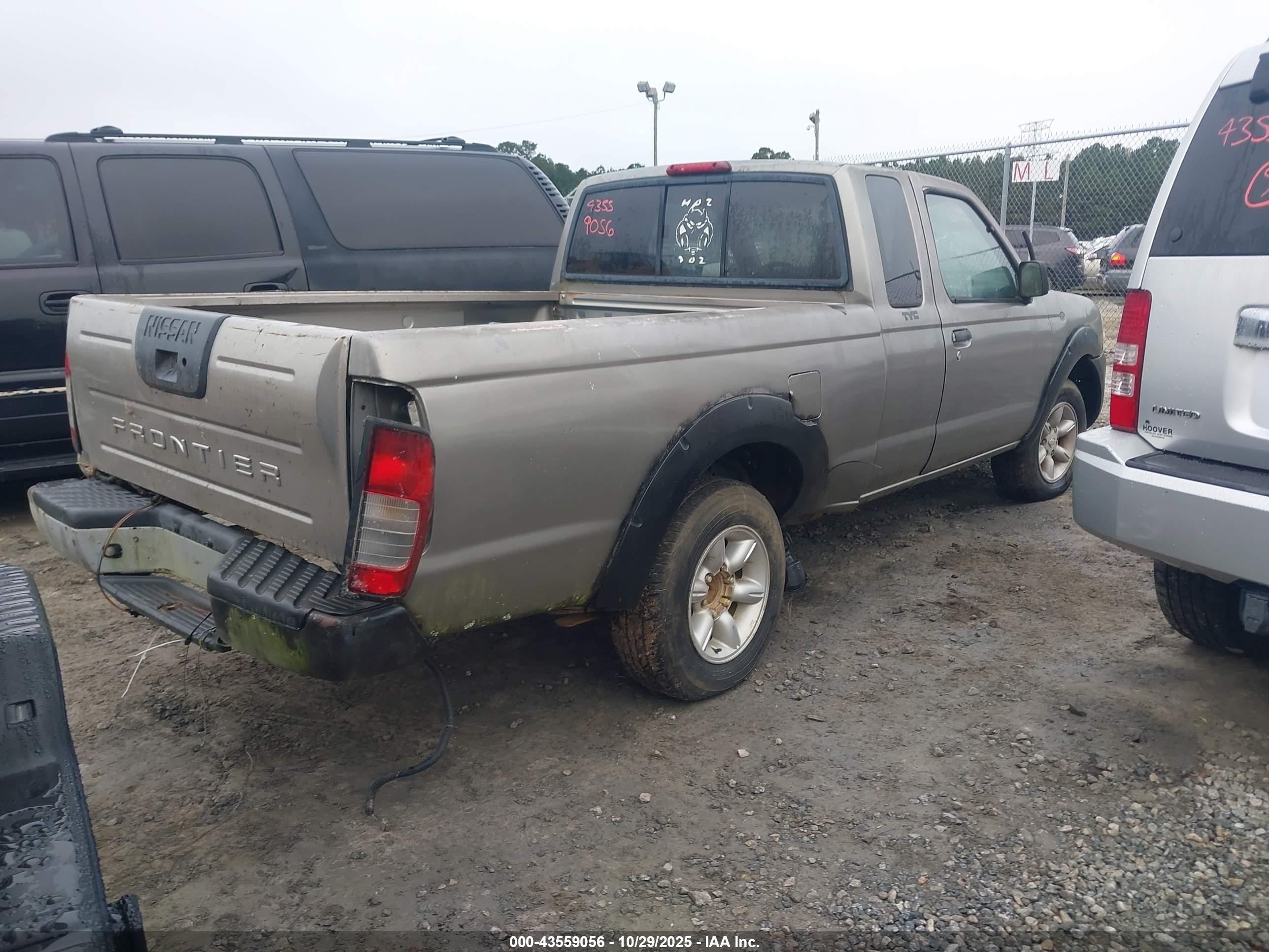 NISSAN FRONTIER image 4