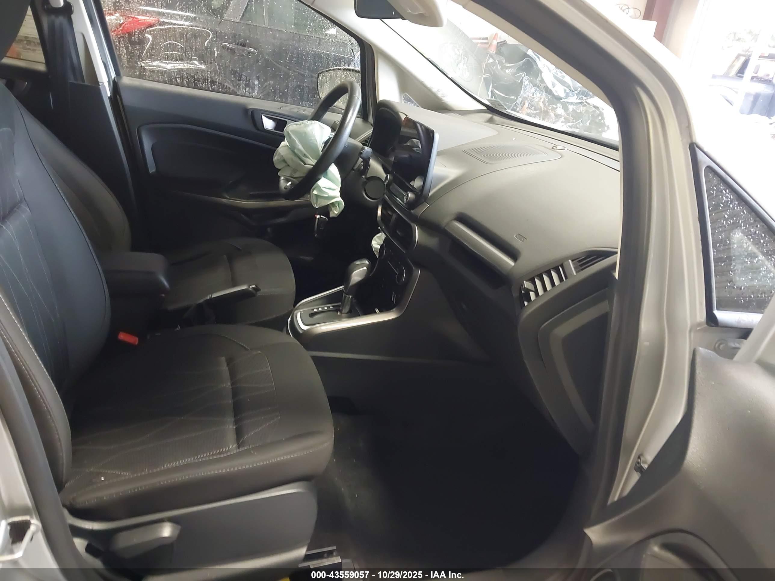 FORD ECOSPORT image 5