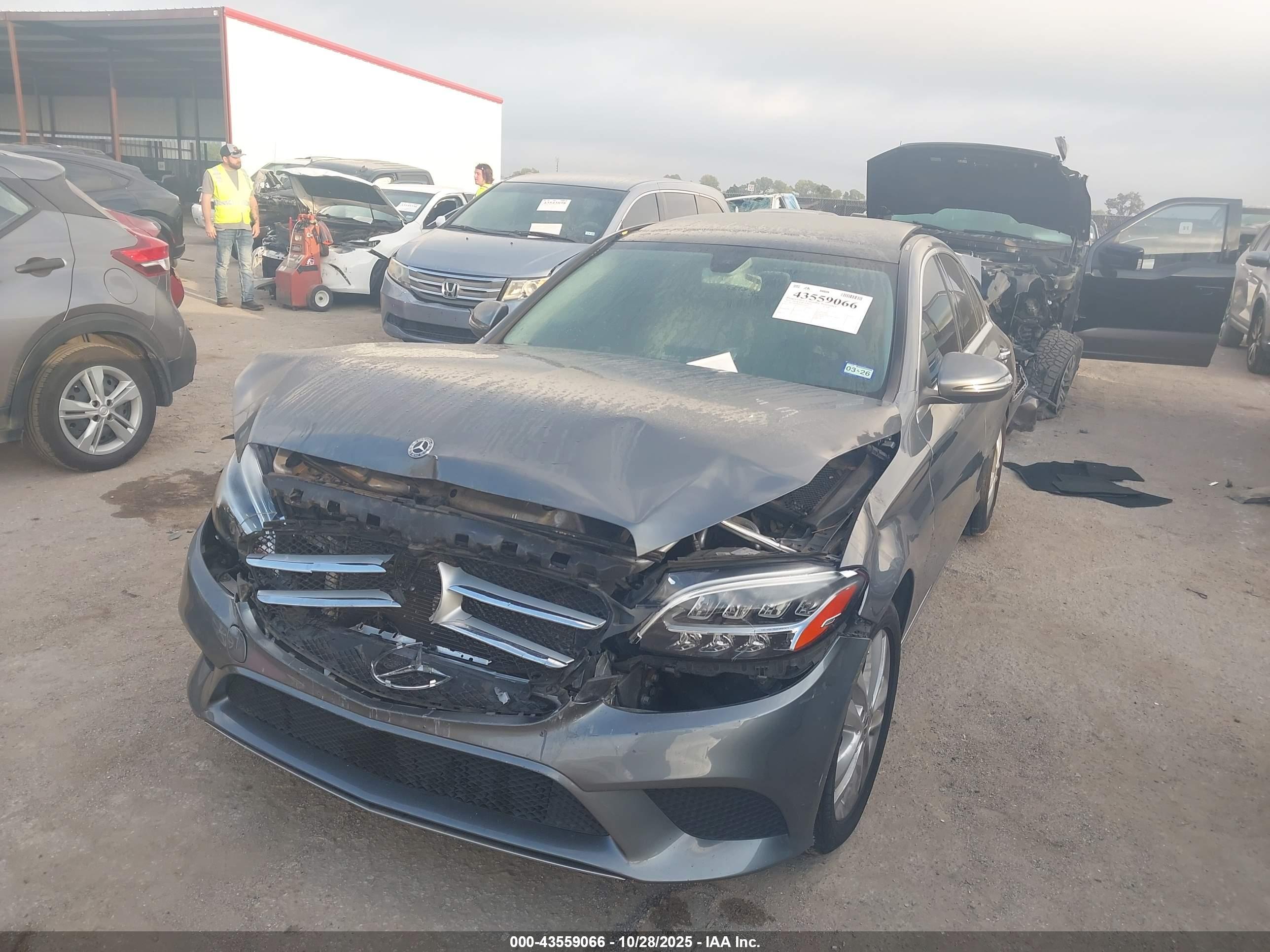 MERCEDES-BENZ C image 2