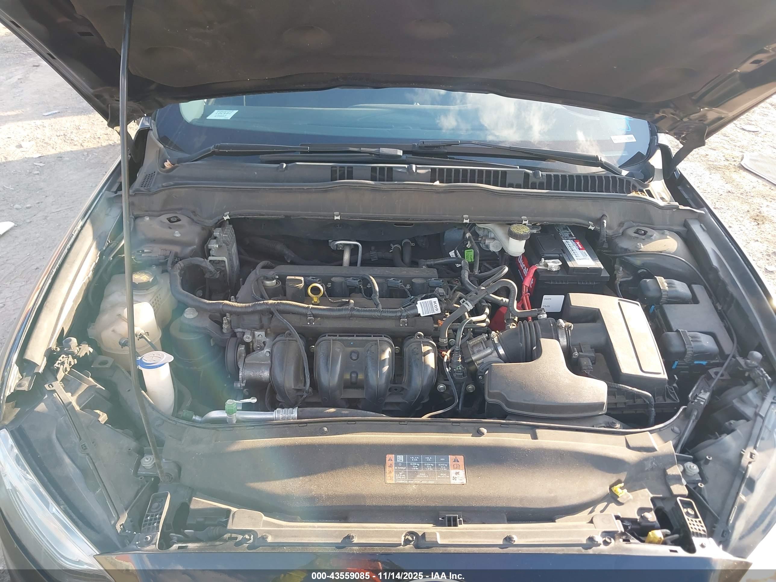 FORD FUSION image 10