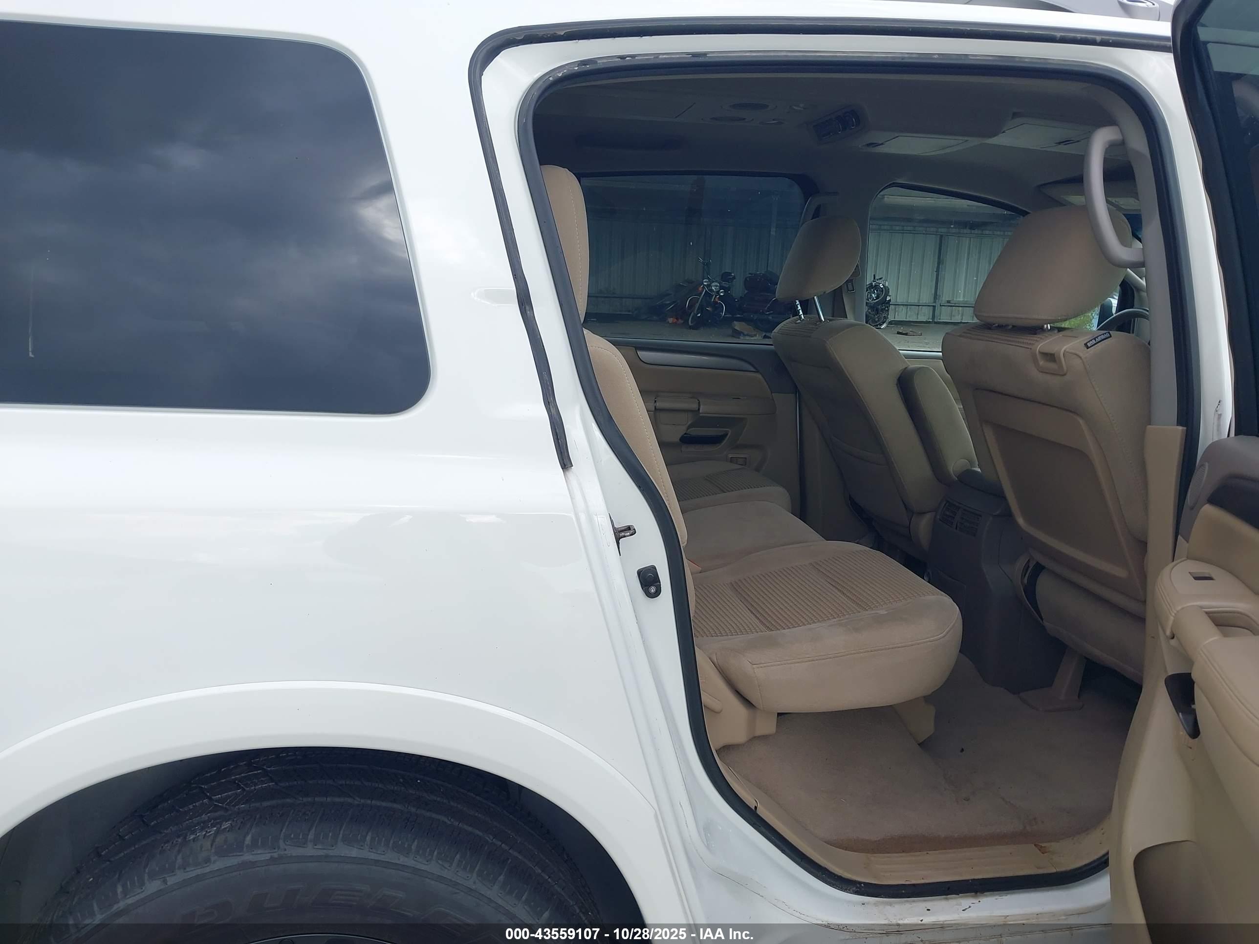NISSAN ARMADA image 8