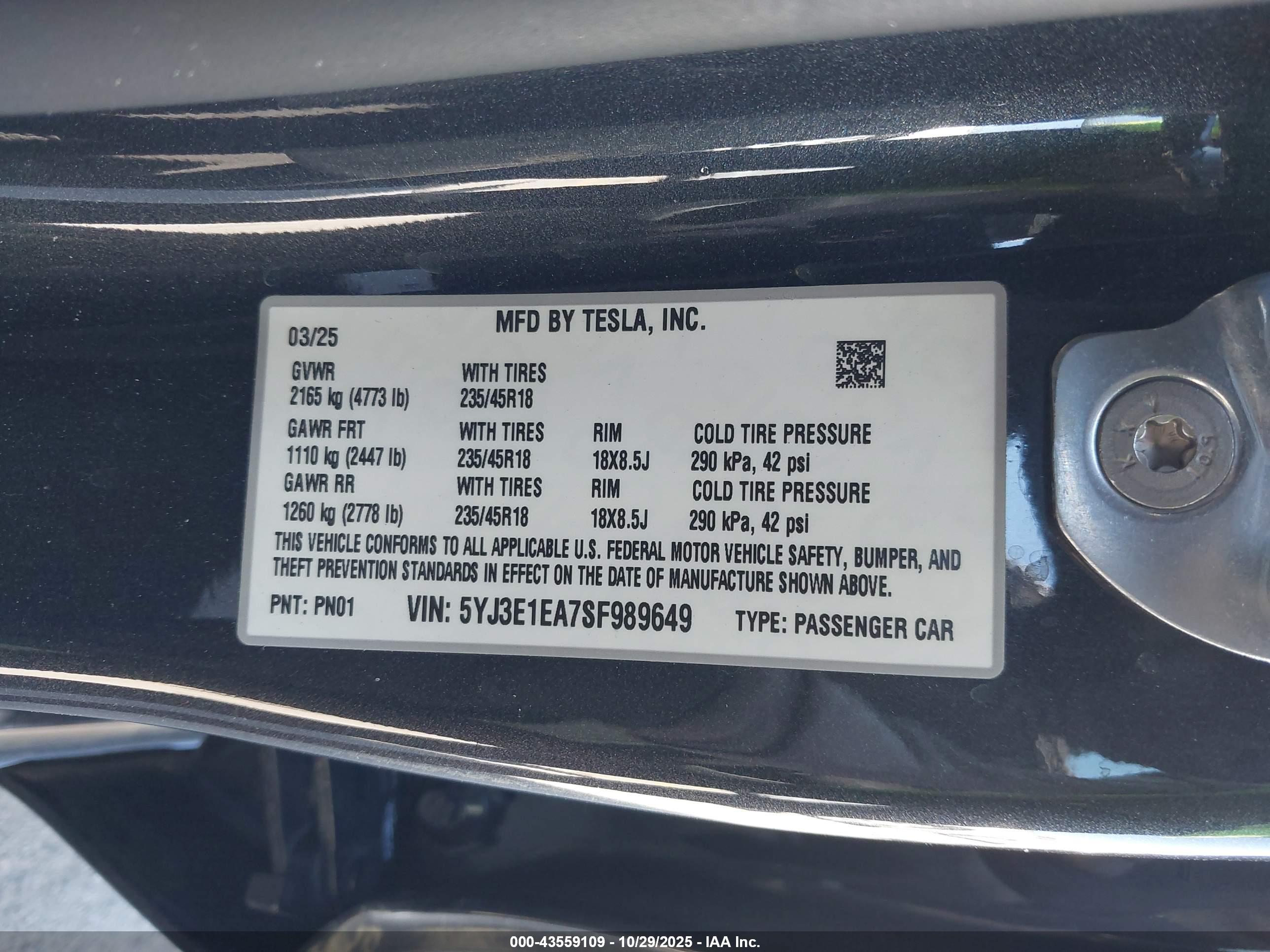 TESLA MODEL image 9