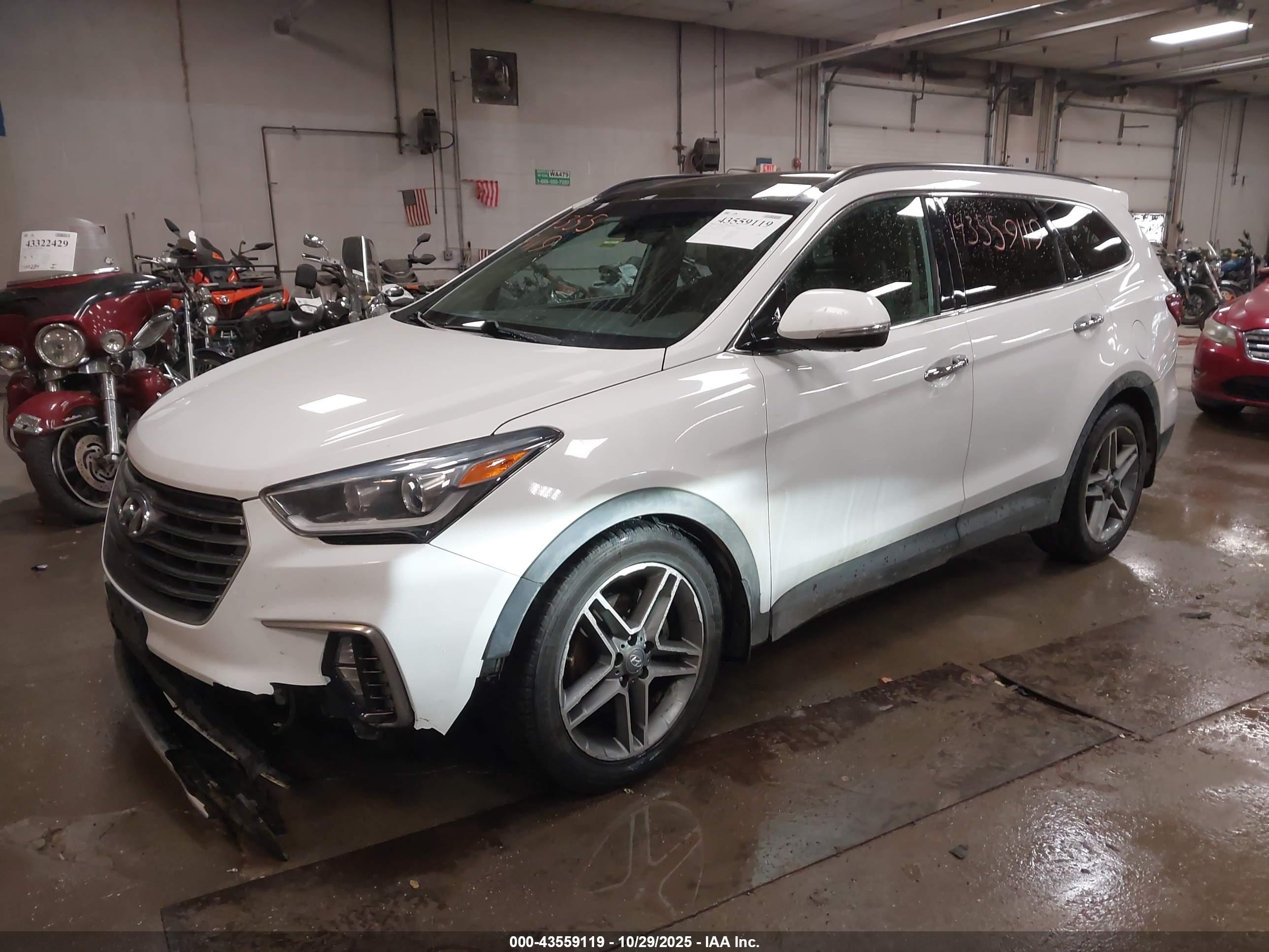 HYUNDAI SANTA image 2