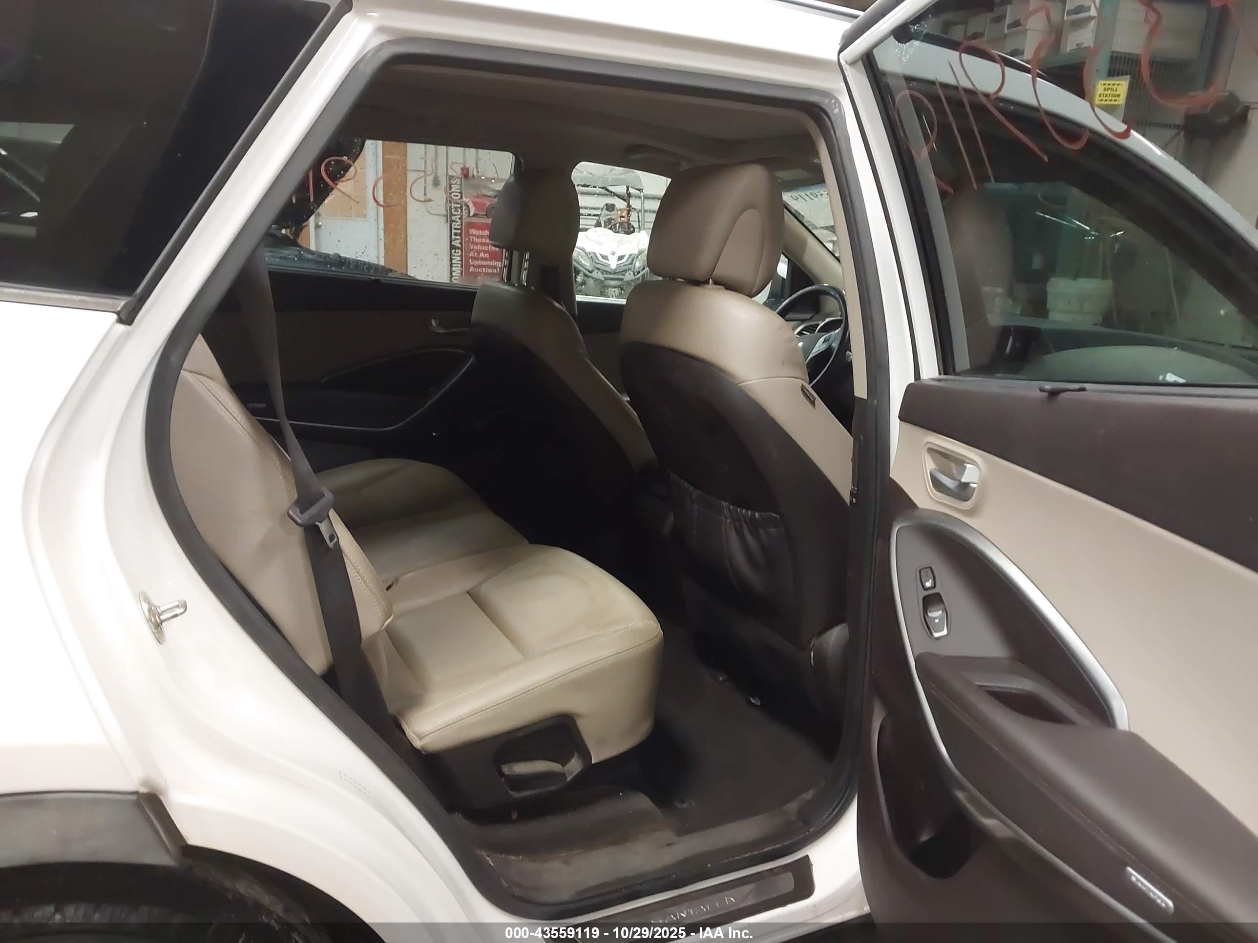 HYUNDAI SANTA image 8