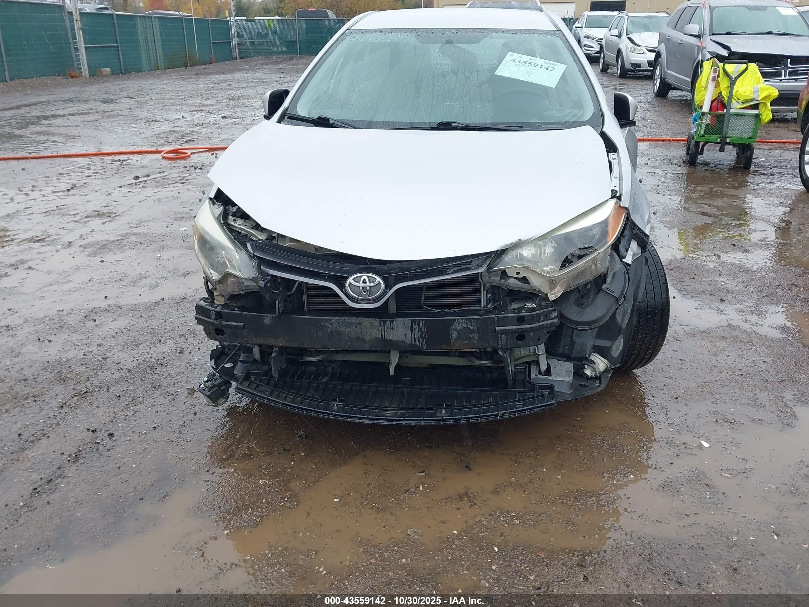 TOYOTA COROLLA image 6
