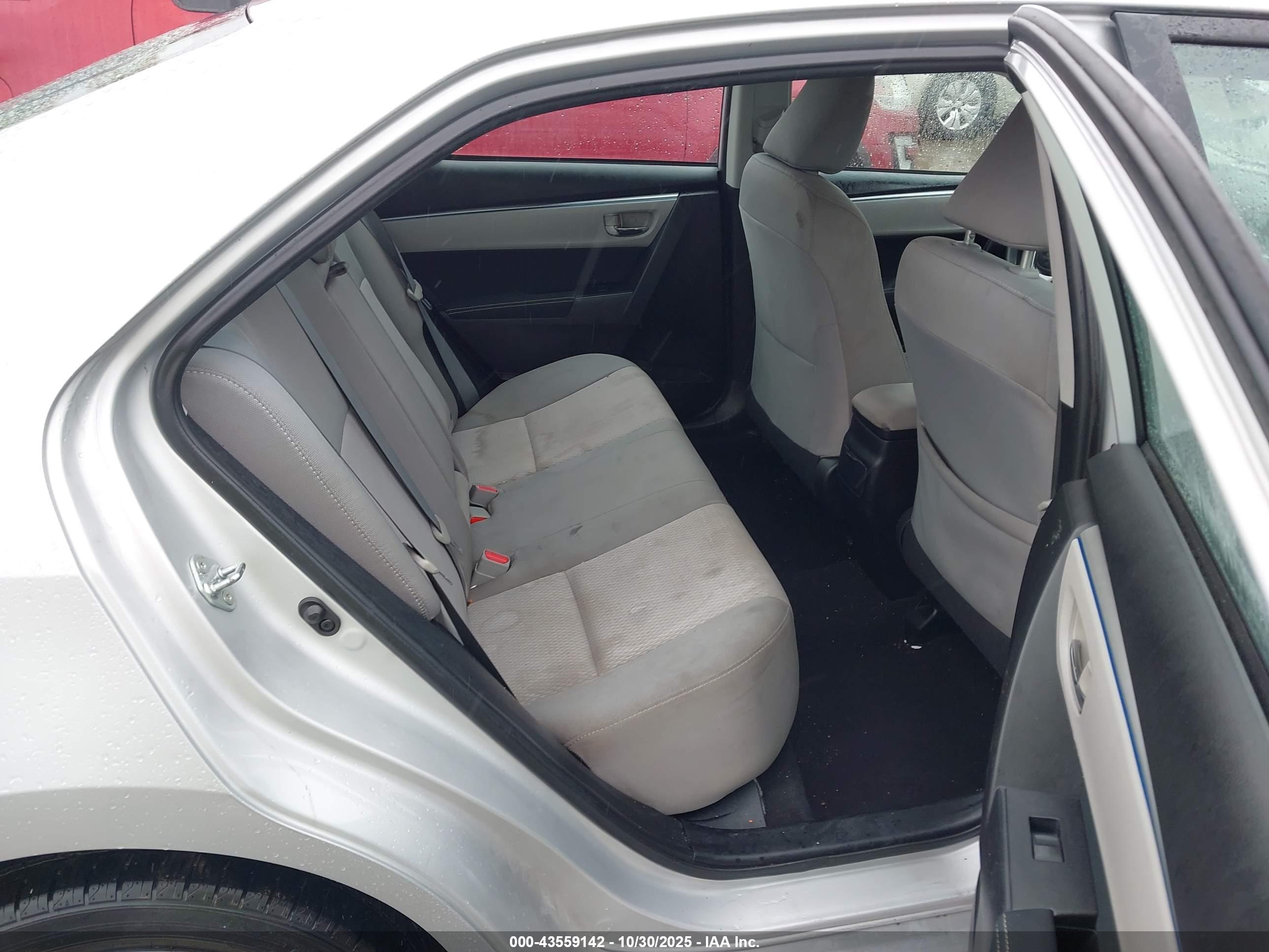 TOYOTA COROLLA image 8