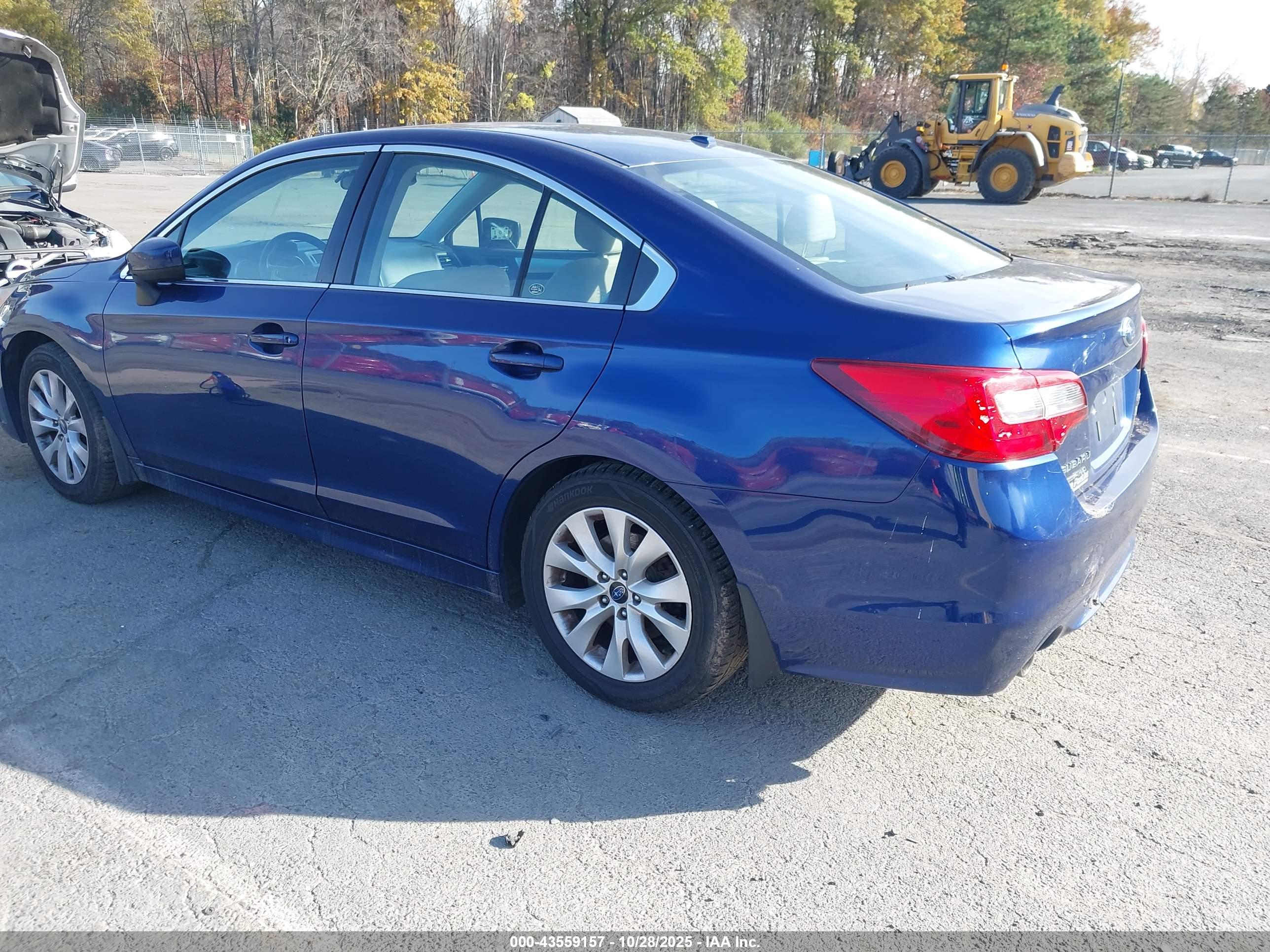 SUBARU LEGACY image 3