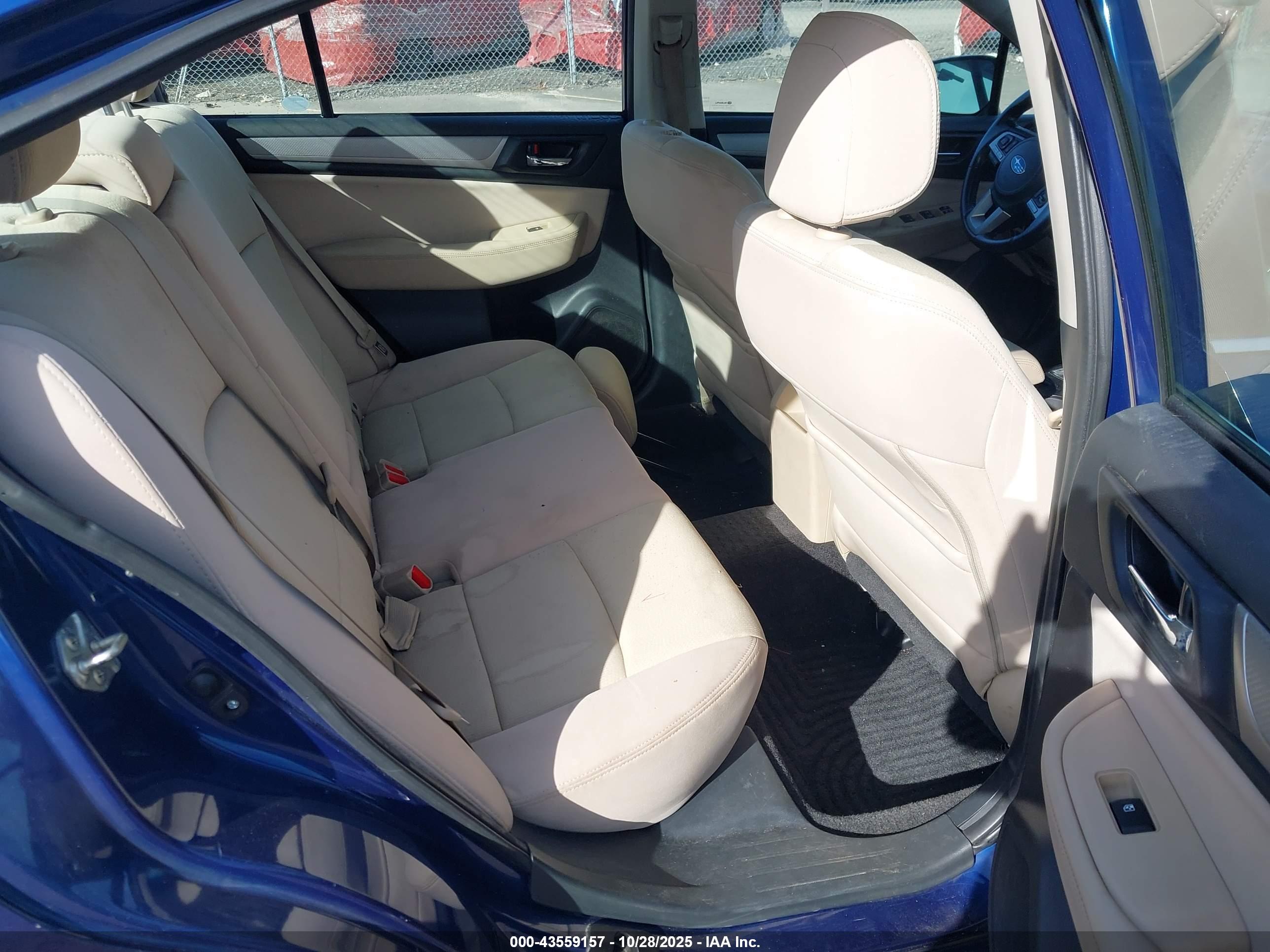 SUBARU LEGACY image 8