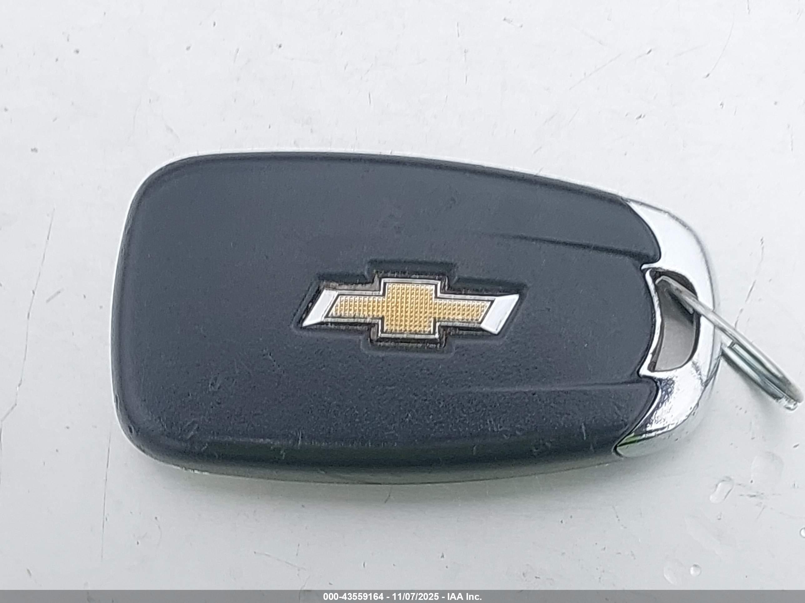 CHEVROLET EQUINOX image 11