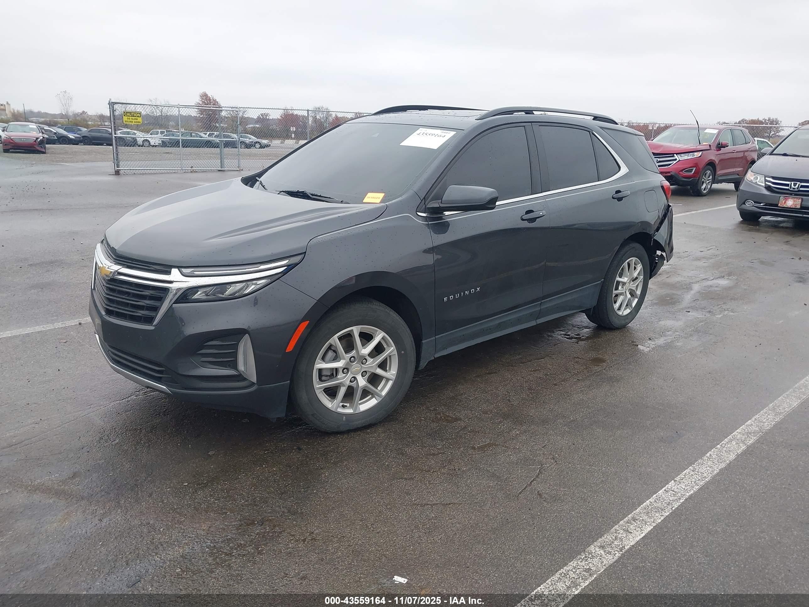 CHEVROLET EQUINOX image 2