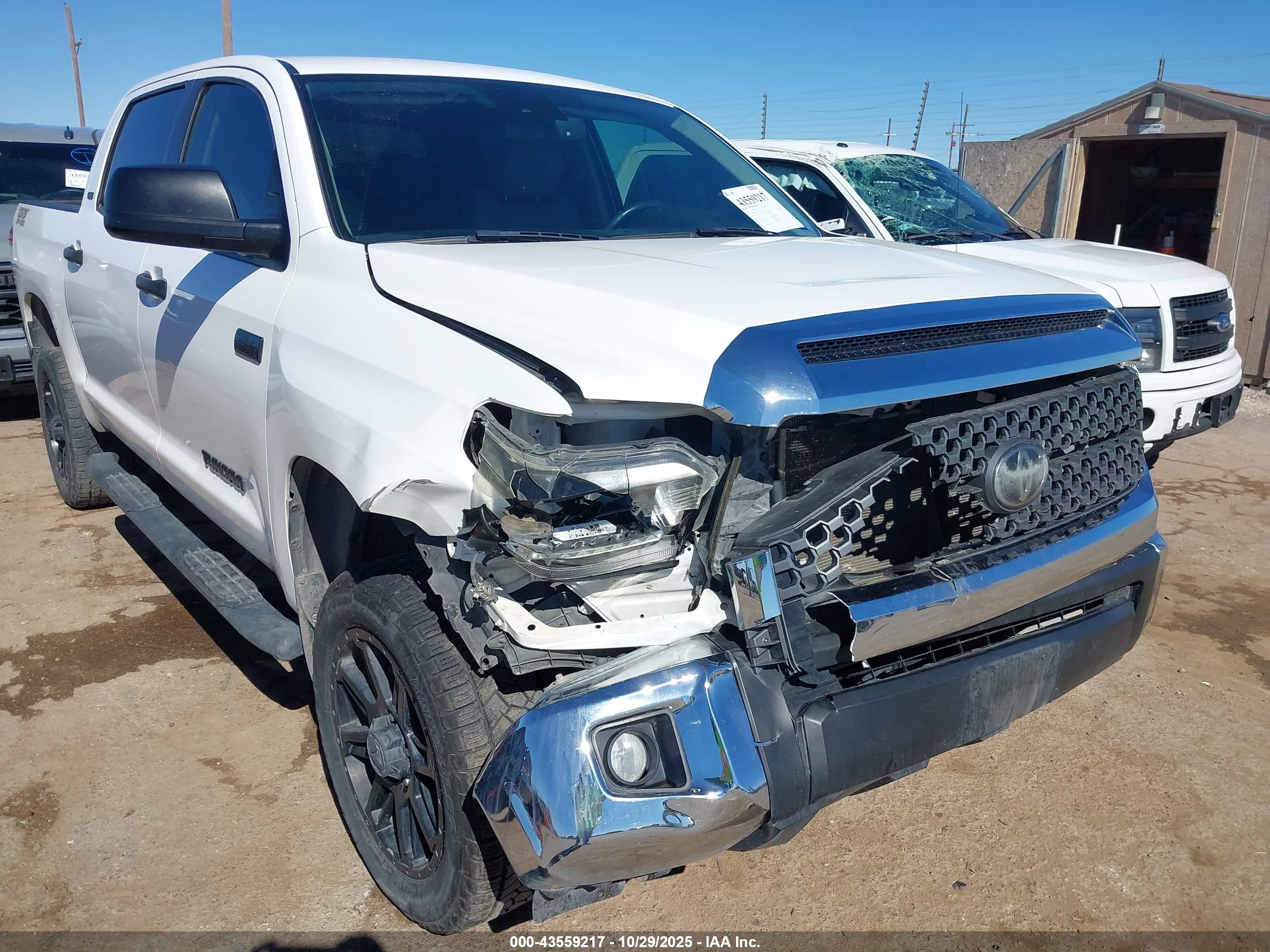 TOYOTA TUNDRA image 6