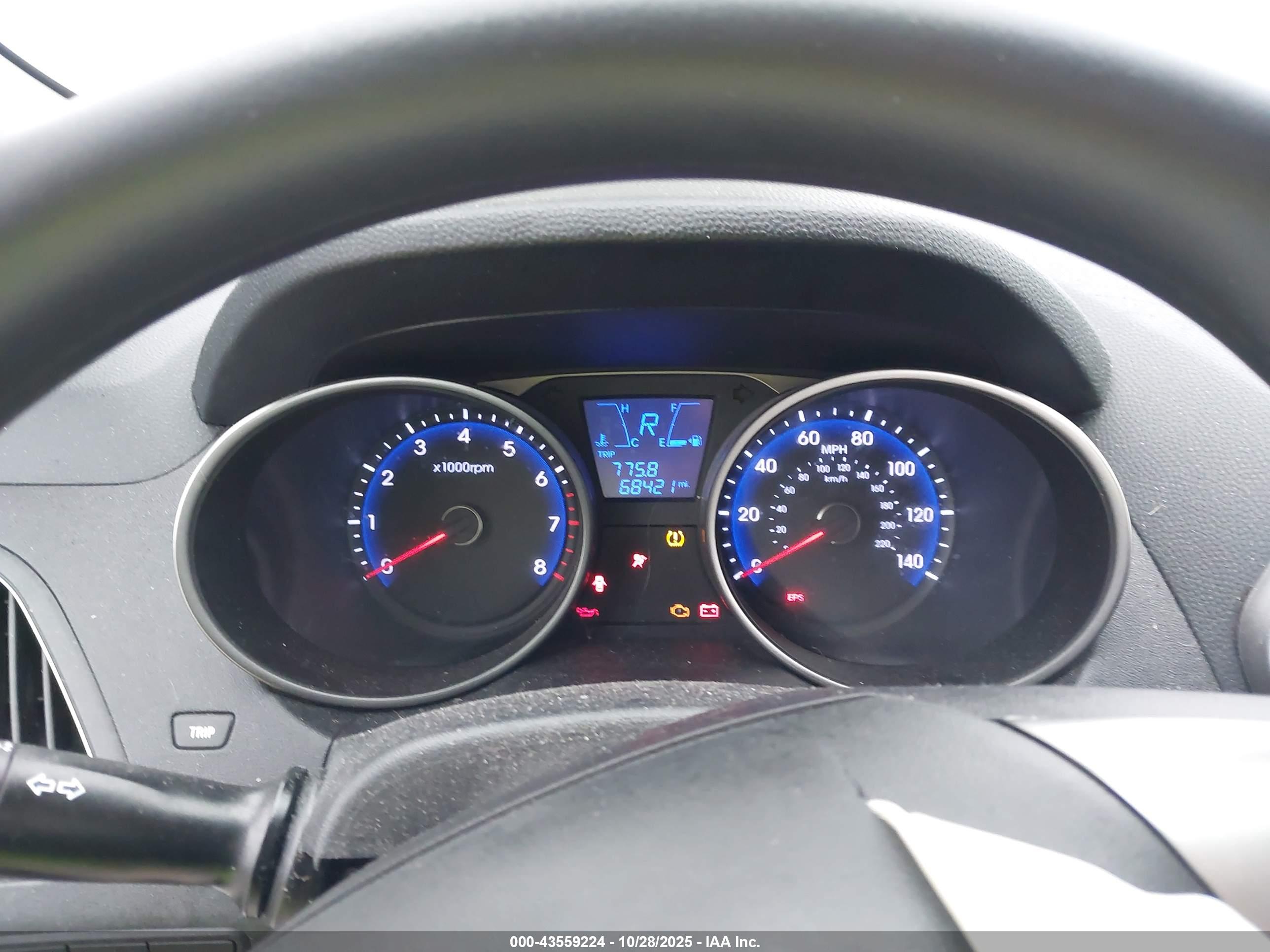 HYUNDAI TUCSON image 7