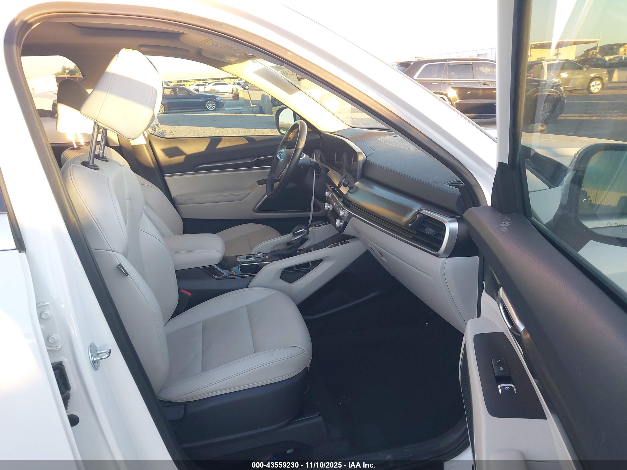 KIA TELLURIDE image 5