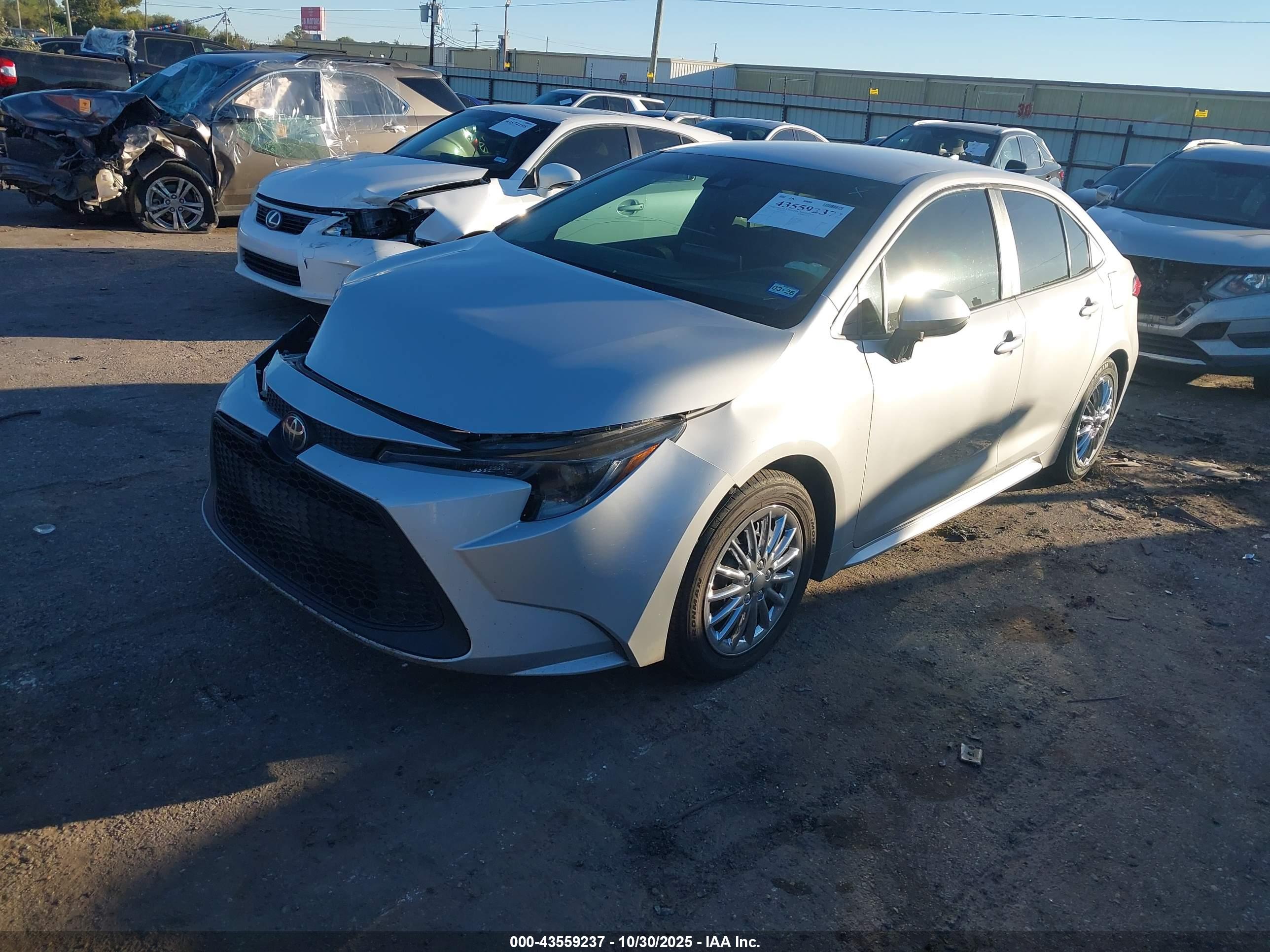 TOYOTA COROLLA image 2