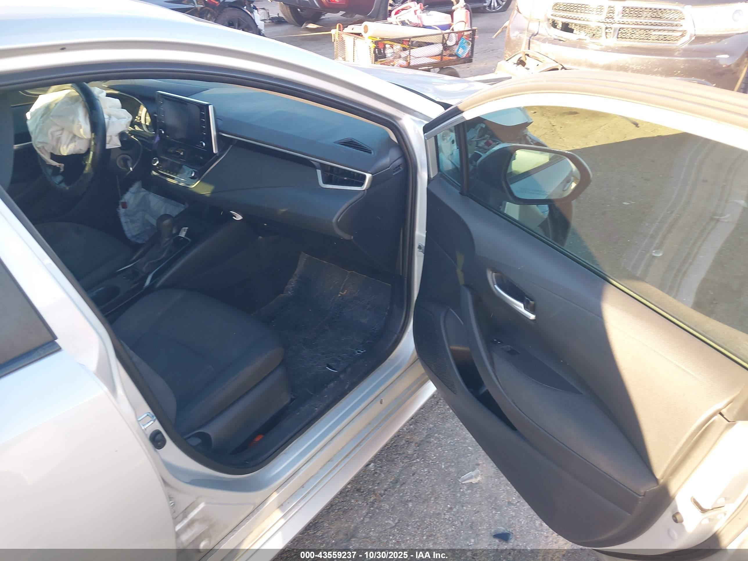 TOYOTA COROLLA image 5