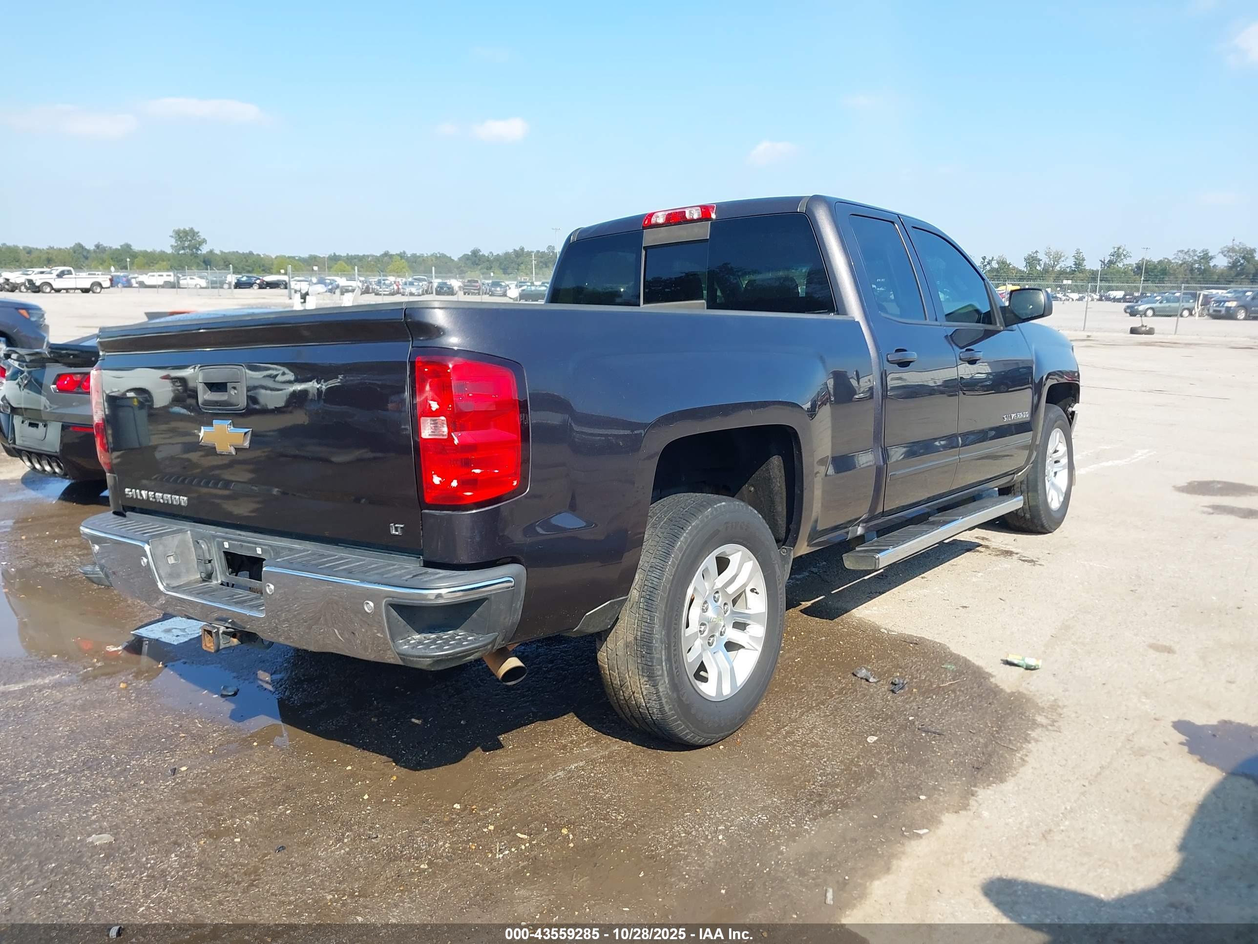 CHEVROLET SILVERADO image 4