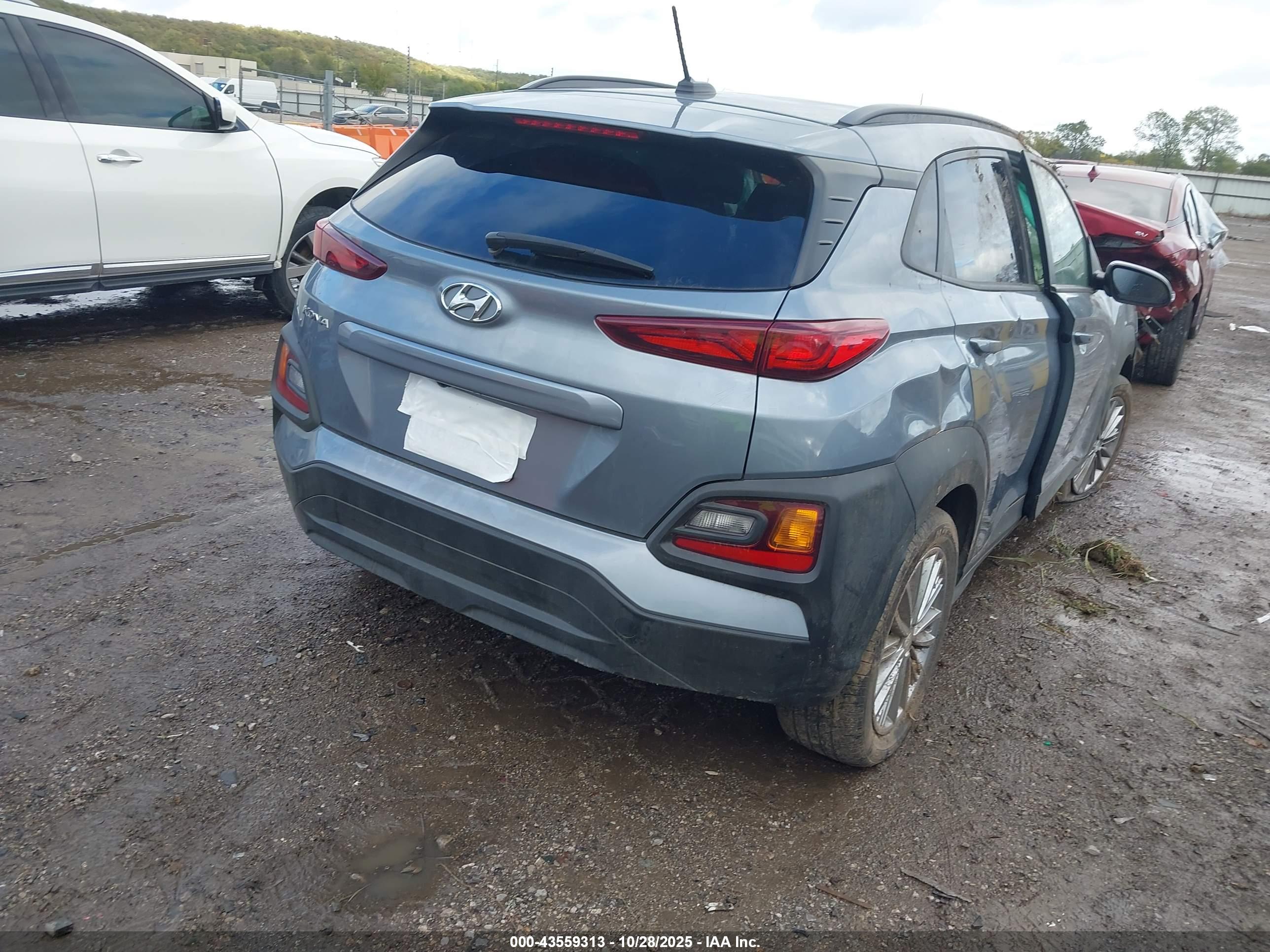 HYUNDAI KONA image 4